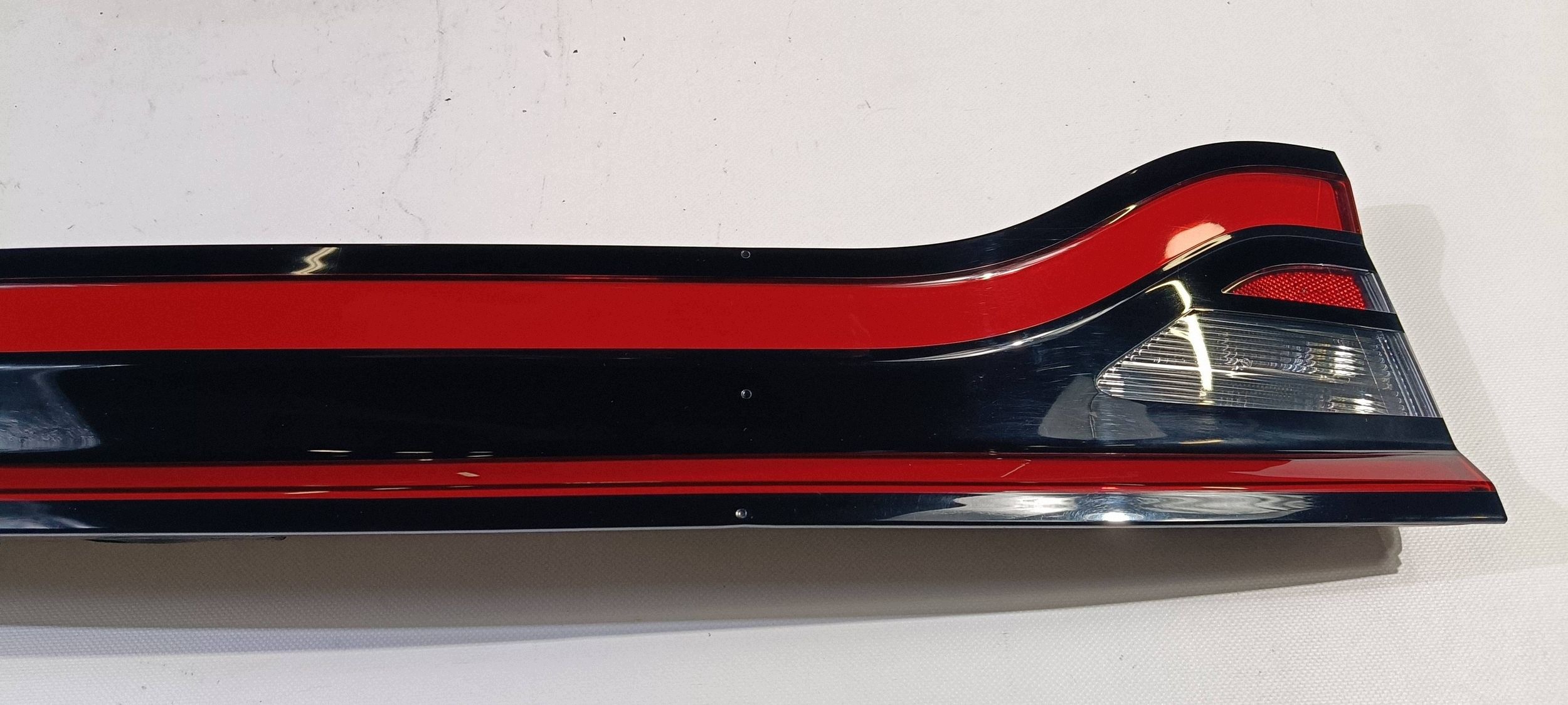 light cap rear part rear central Dodge Charger 2015