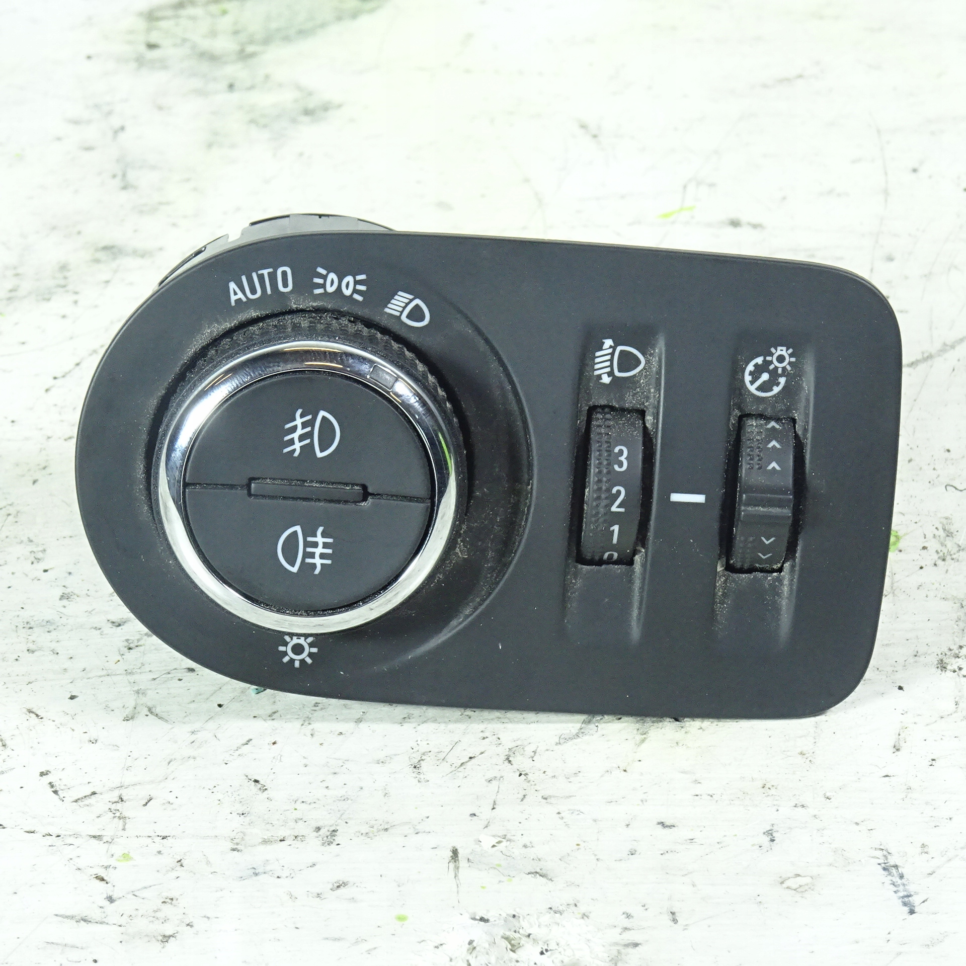 OPEL COMBO E switch of the lights 39085924