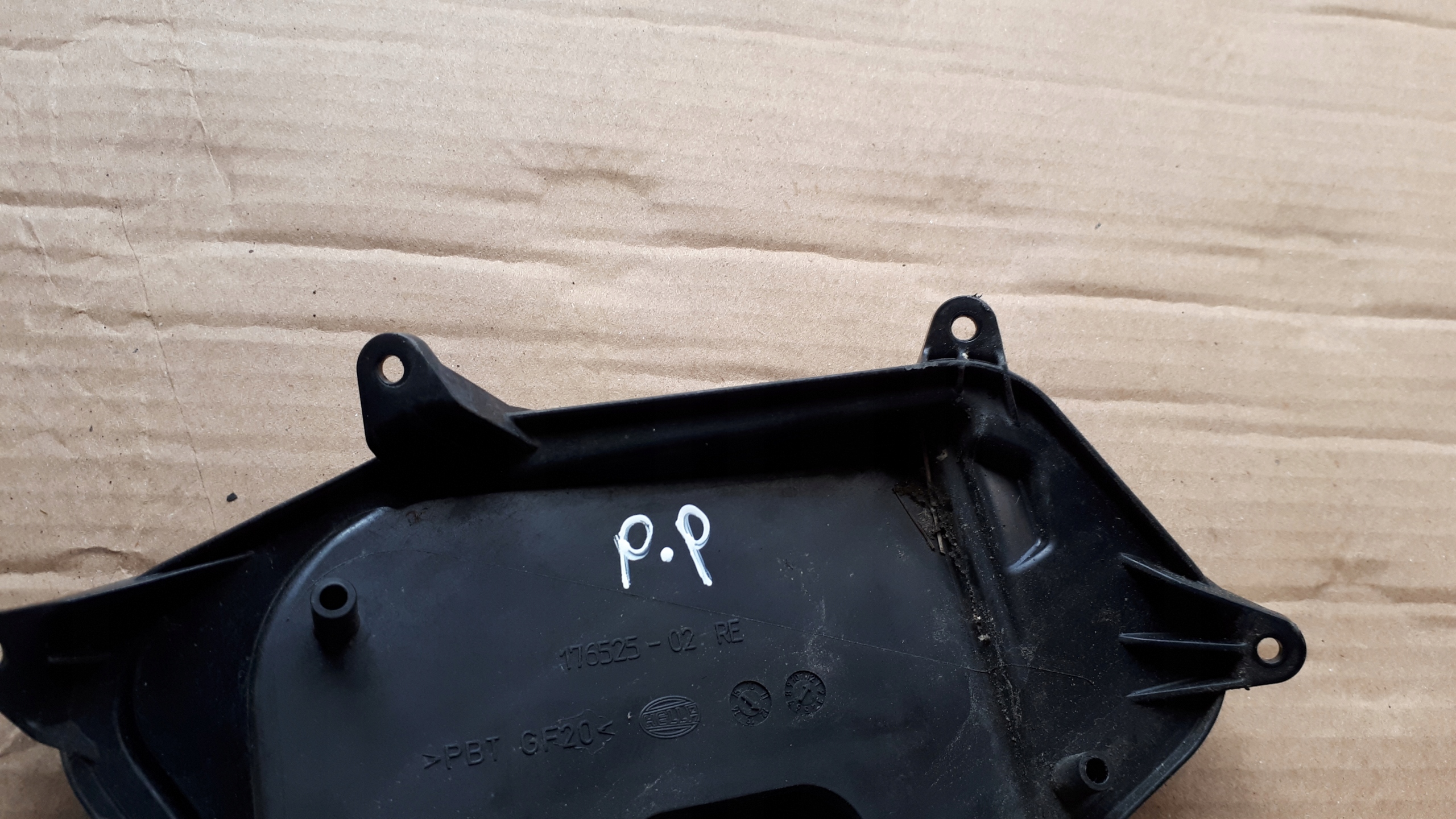 S6 C7 4G A6 cap lights right front 176525-02