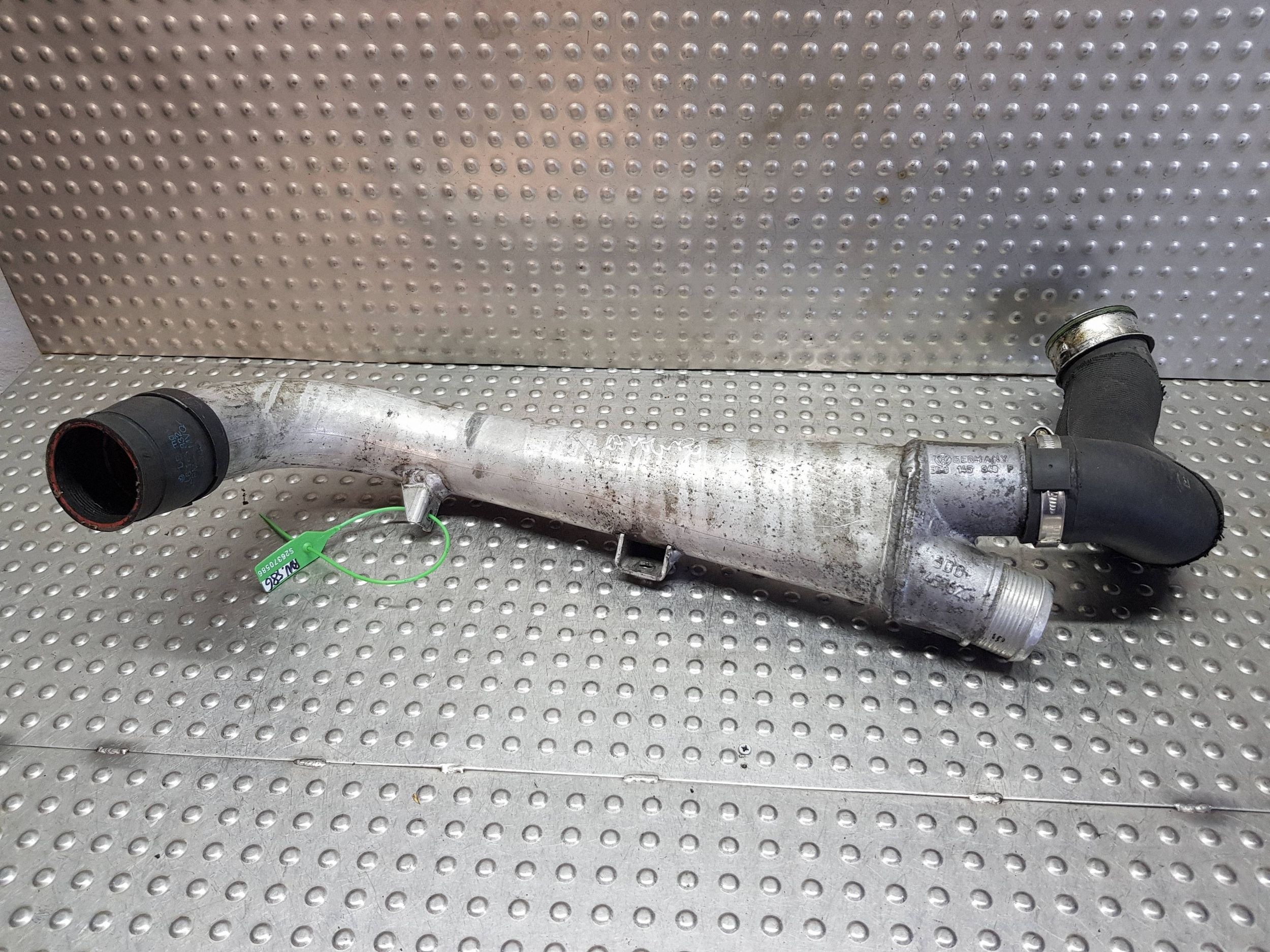 cső, csővezeték tömlö intercooler 3D0145840P VW PHAETON 3.0 TDI