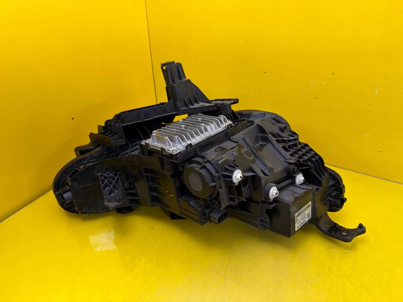 light left front Volvo EX30 Full Led 80000401
