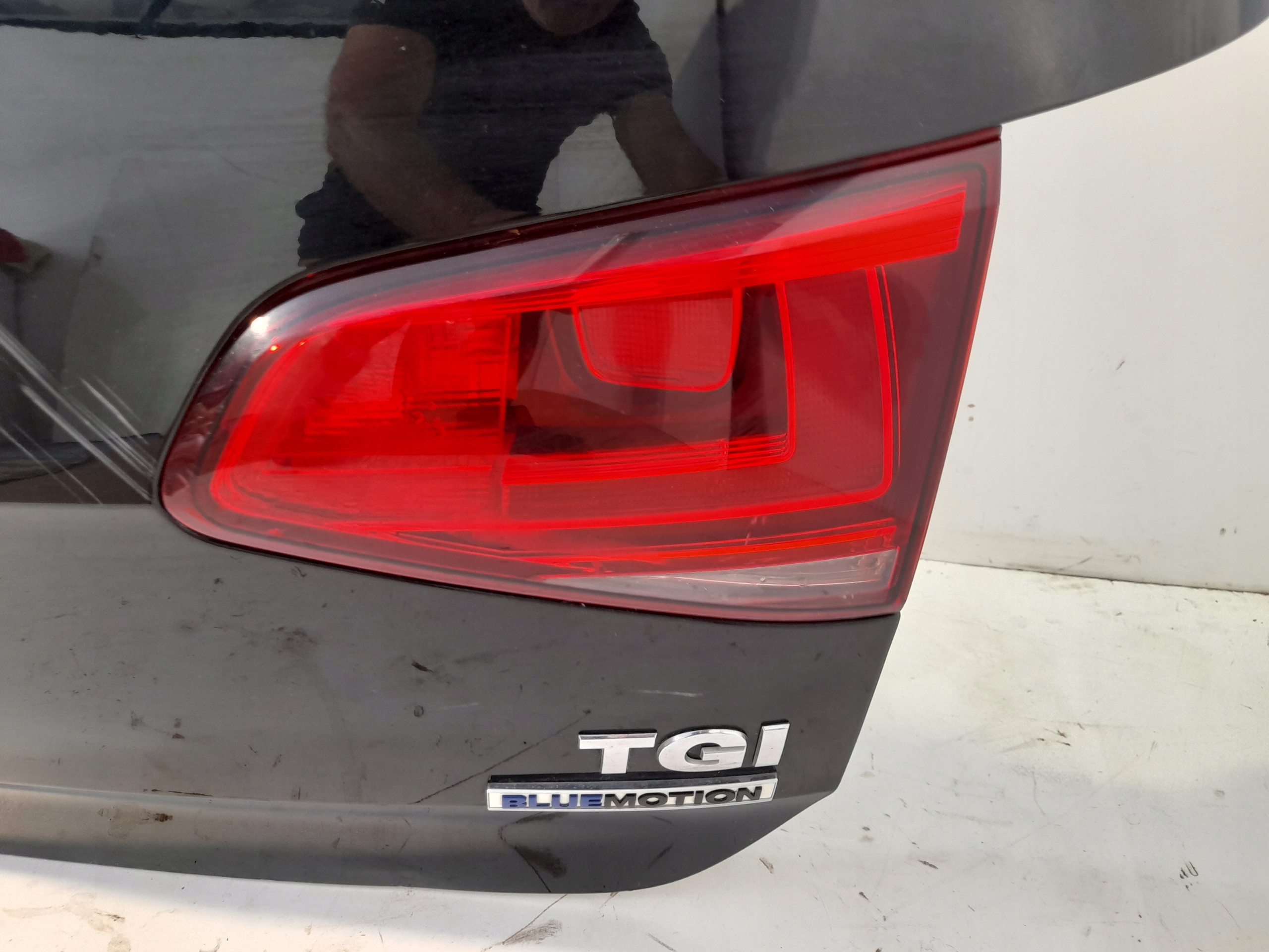 VW VOLKSWAGEN GOLF VII HATCHBACK 2015 rear trunk door (H14)