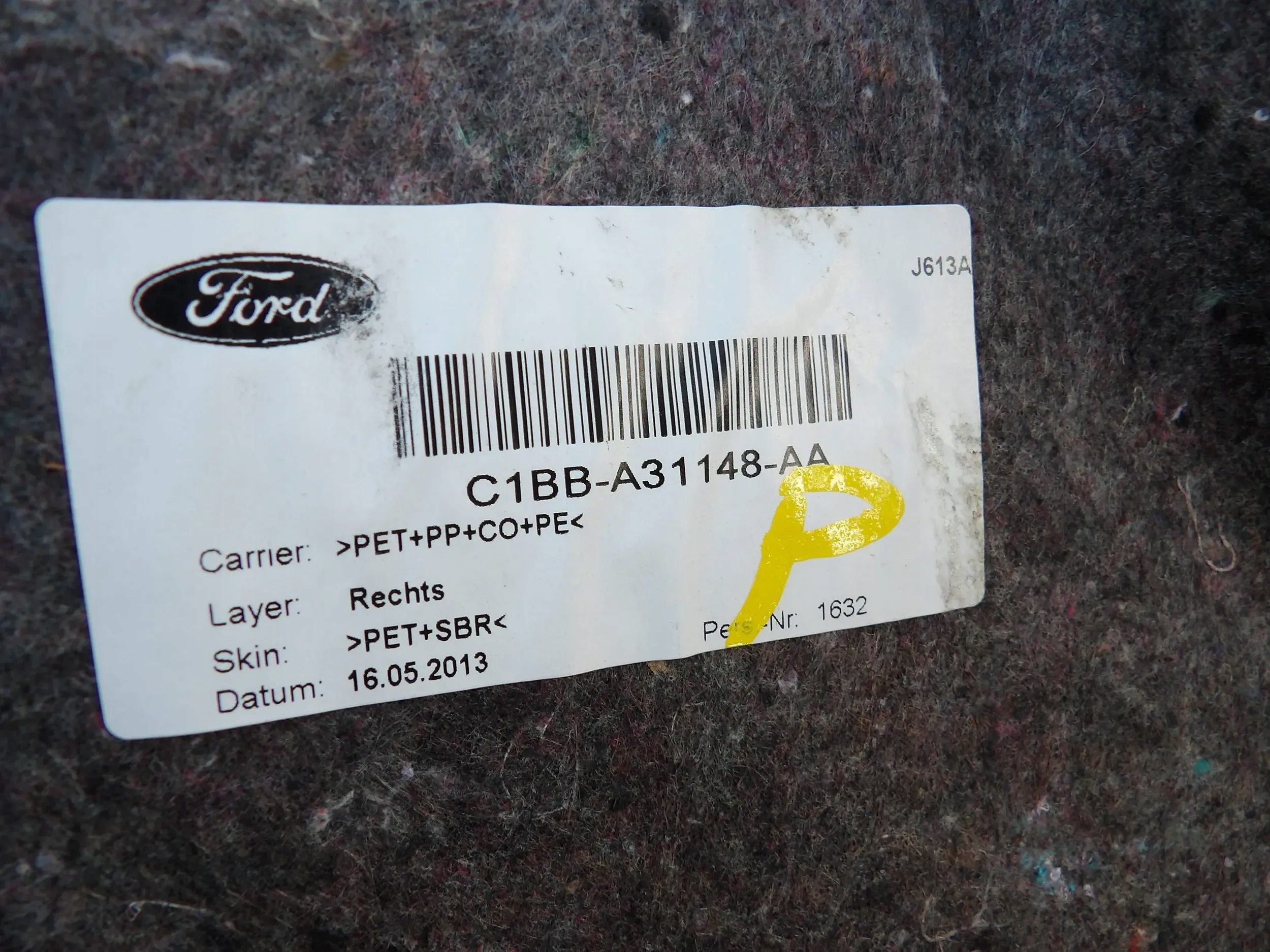 Ford Fiesta 2013 upholstery boot right