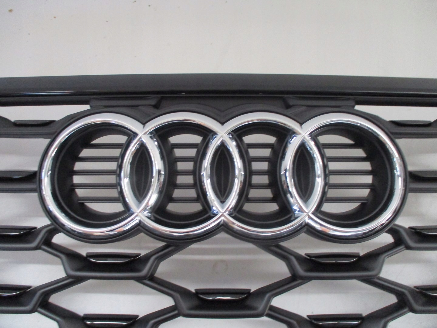 Grille AUDI QUATTRO 83F853651B C S-LINE