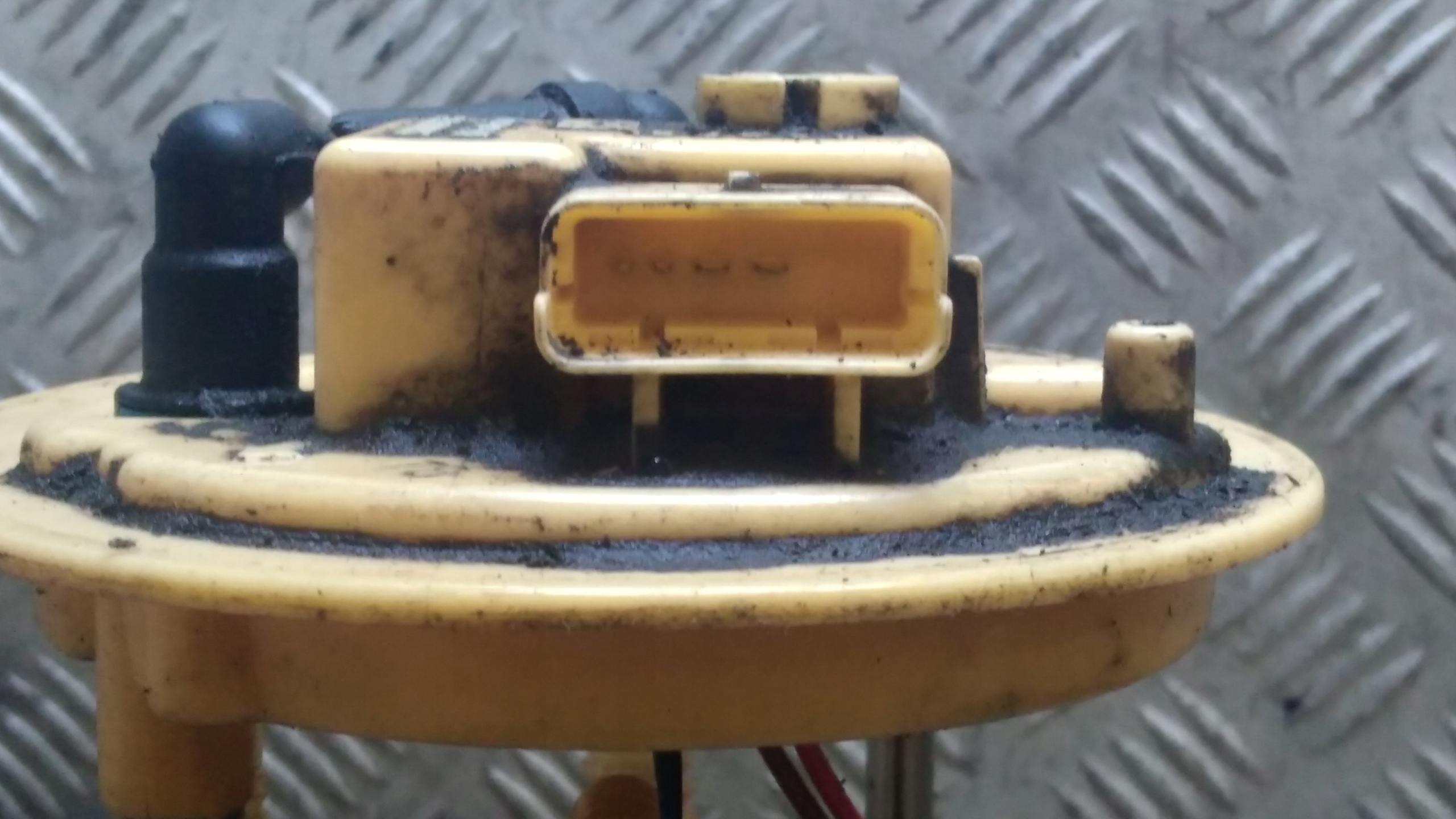 feed pump OPEL CORSA D 1.3cdti 13252214