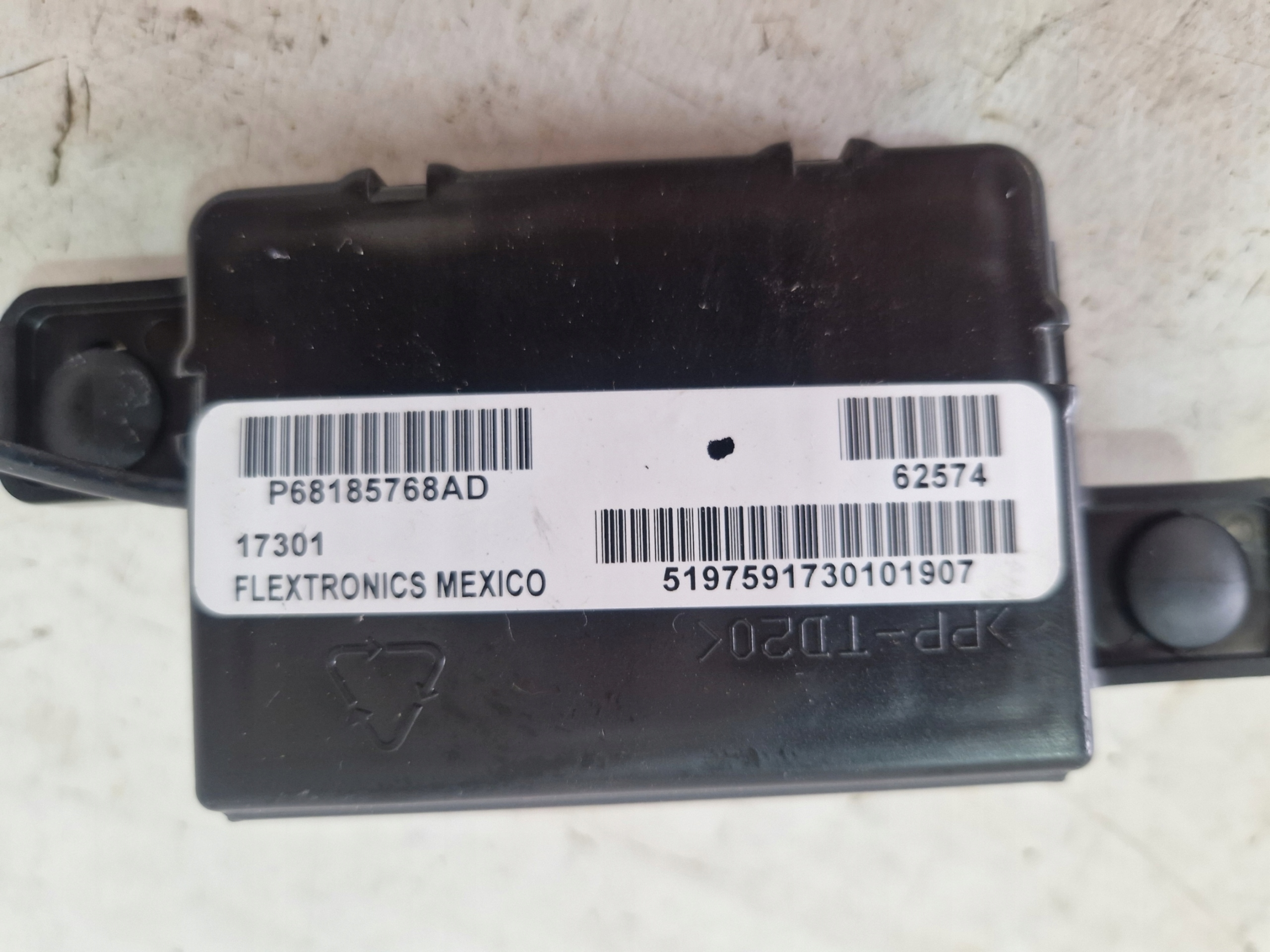 DODGE DURANGO 2021- ANTENA KEYLESS 68185768AD
