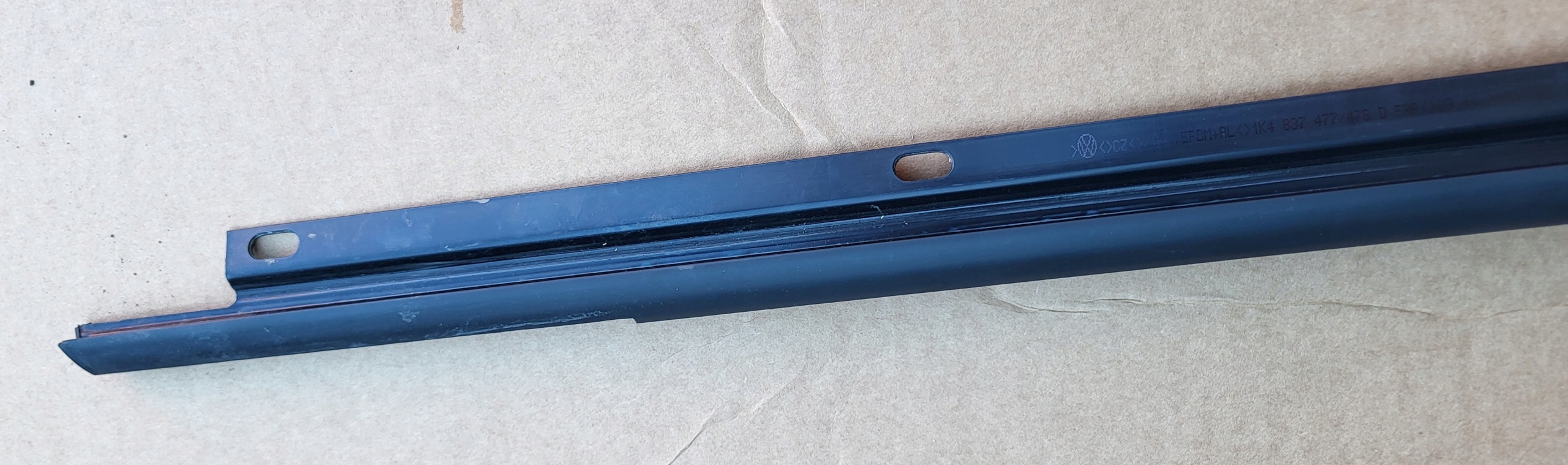 moulding dust exterior door left front VW GOLF V 5 HB 1K4837477/478