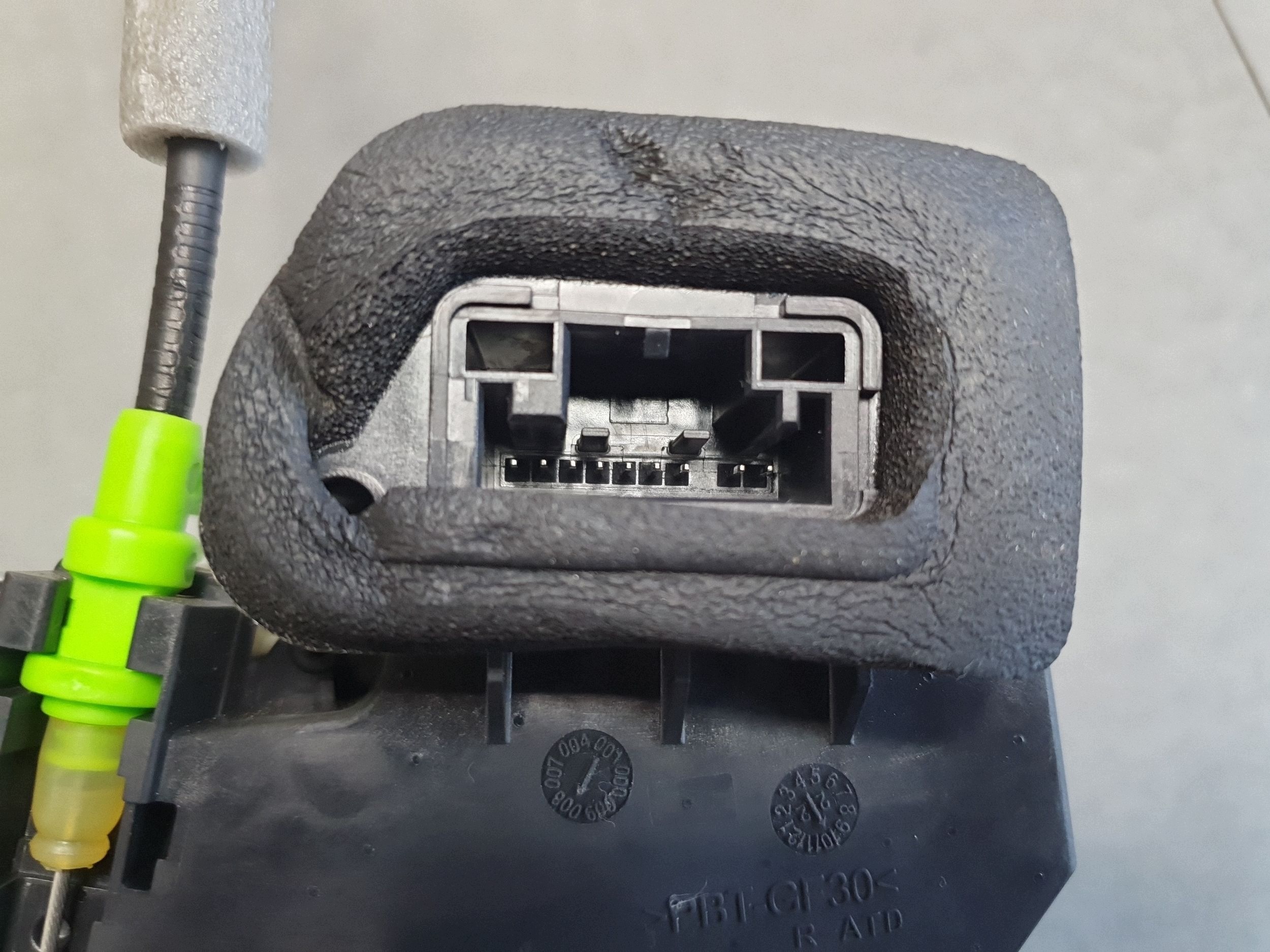Audi SQ6 e-tron lock door front right front 4K1837016H
