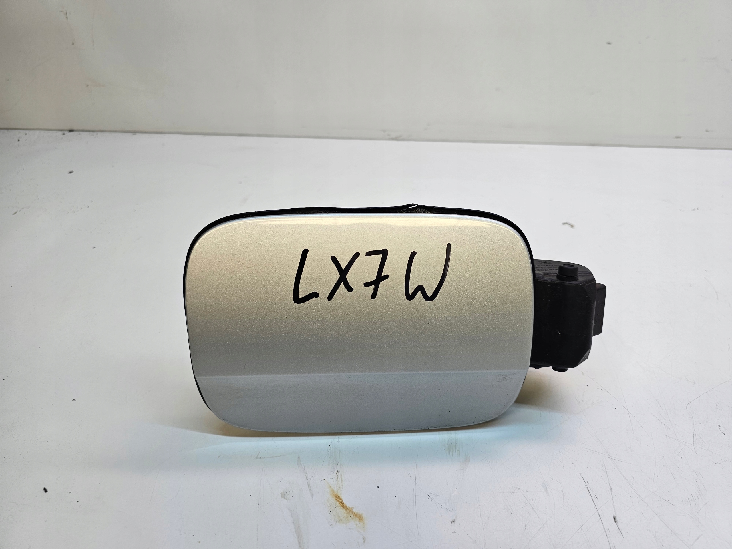 Volet trappe carburant Carburant AUDI A4 B8 8K0809999B LX7W
