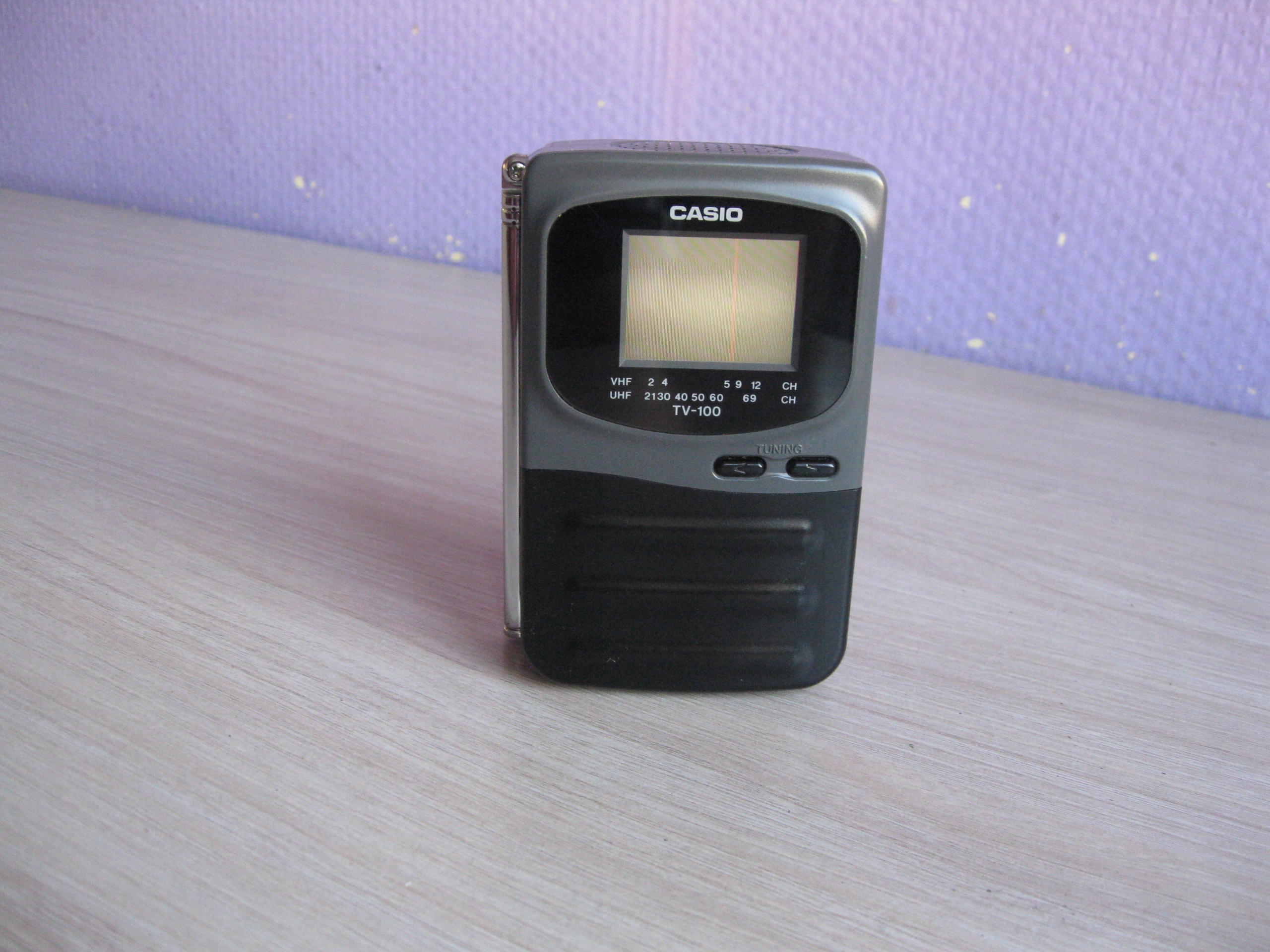 CASIO TV-100N COLOR - stary mały telewizor