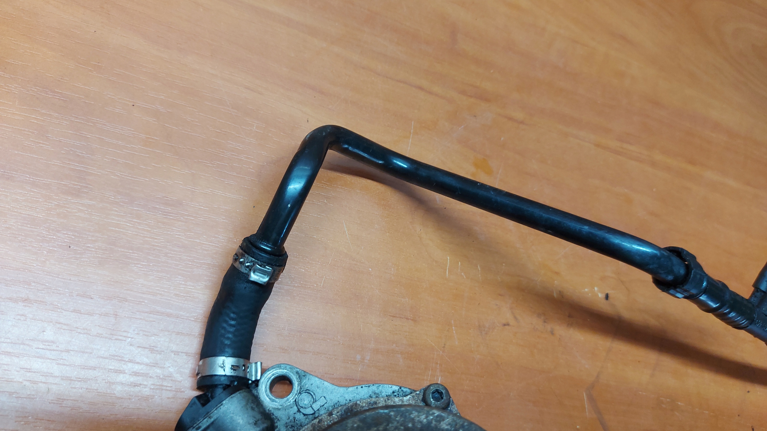 pumpa vakum BMW E60 E61 525D 530D