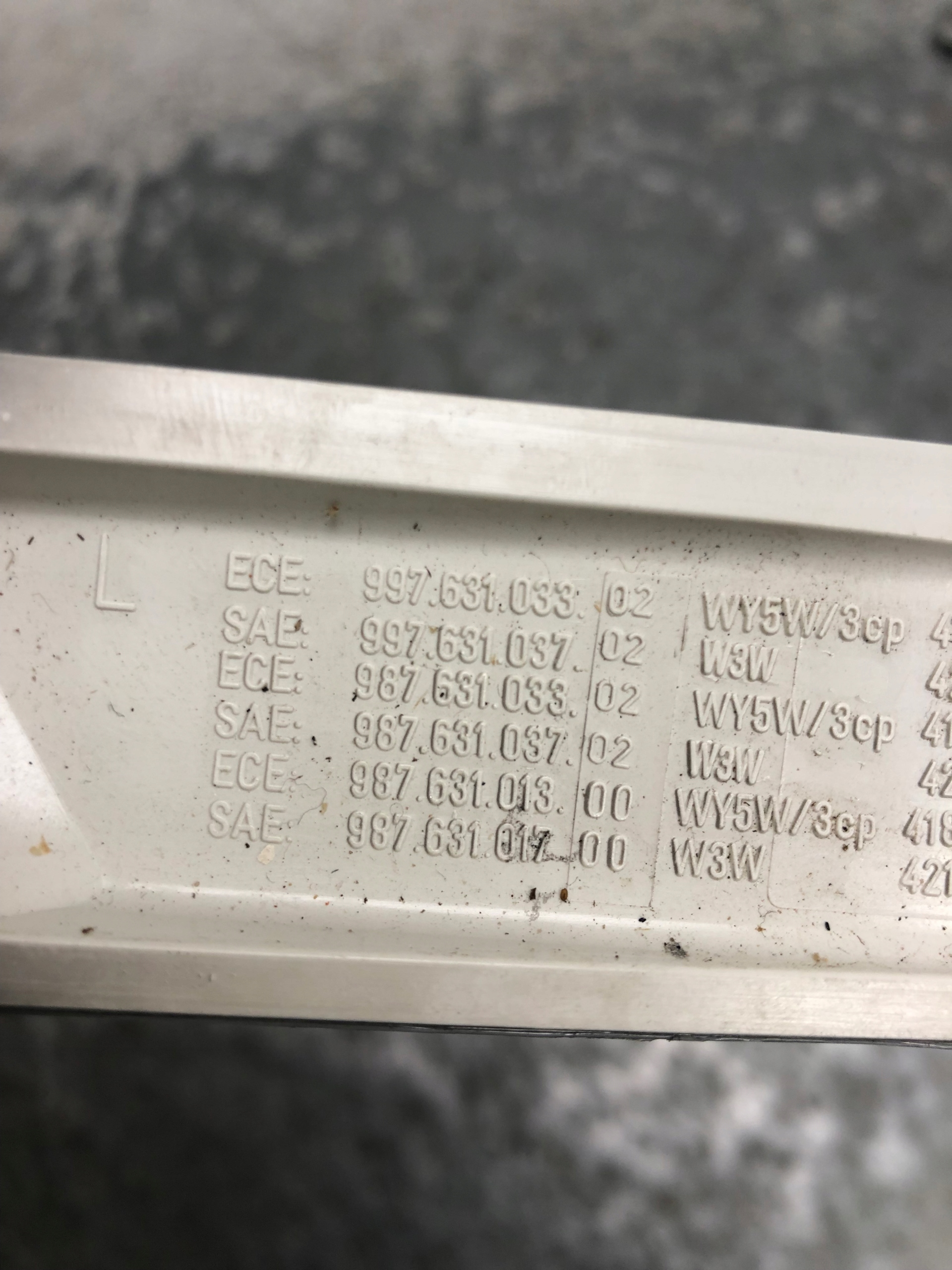 indicator left front PORSCHE 997 99763103302