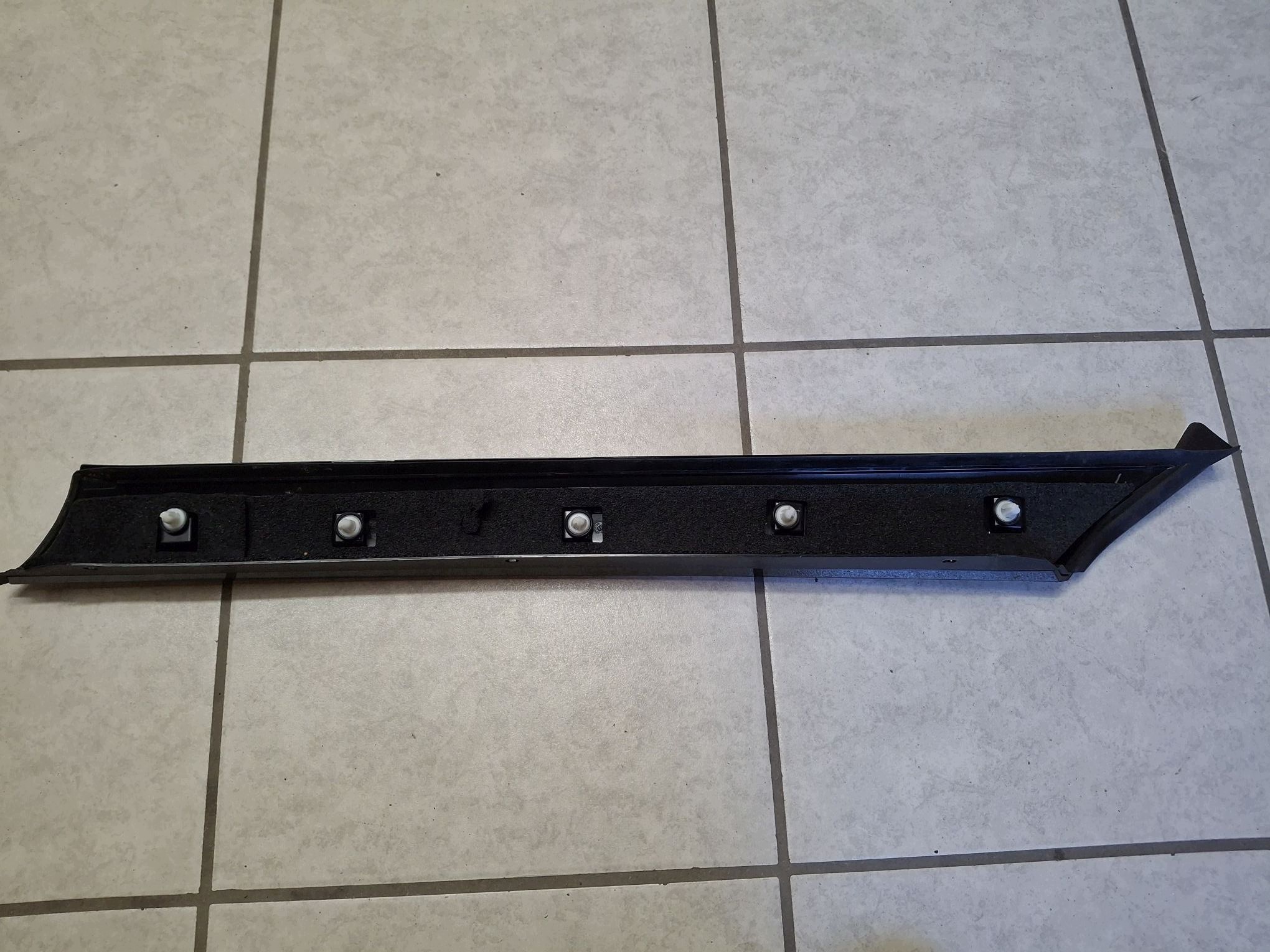 moulding for SZYBE front left MINI ACEMAN J05 2024R->