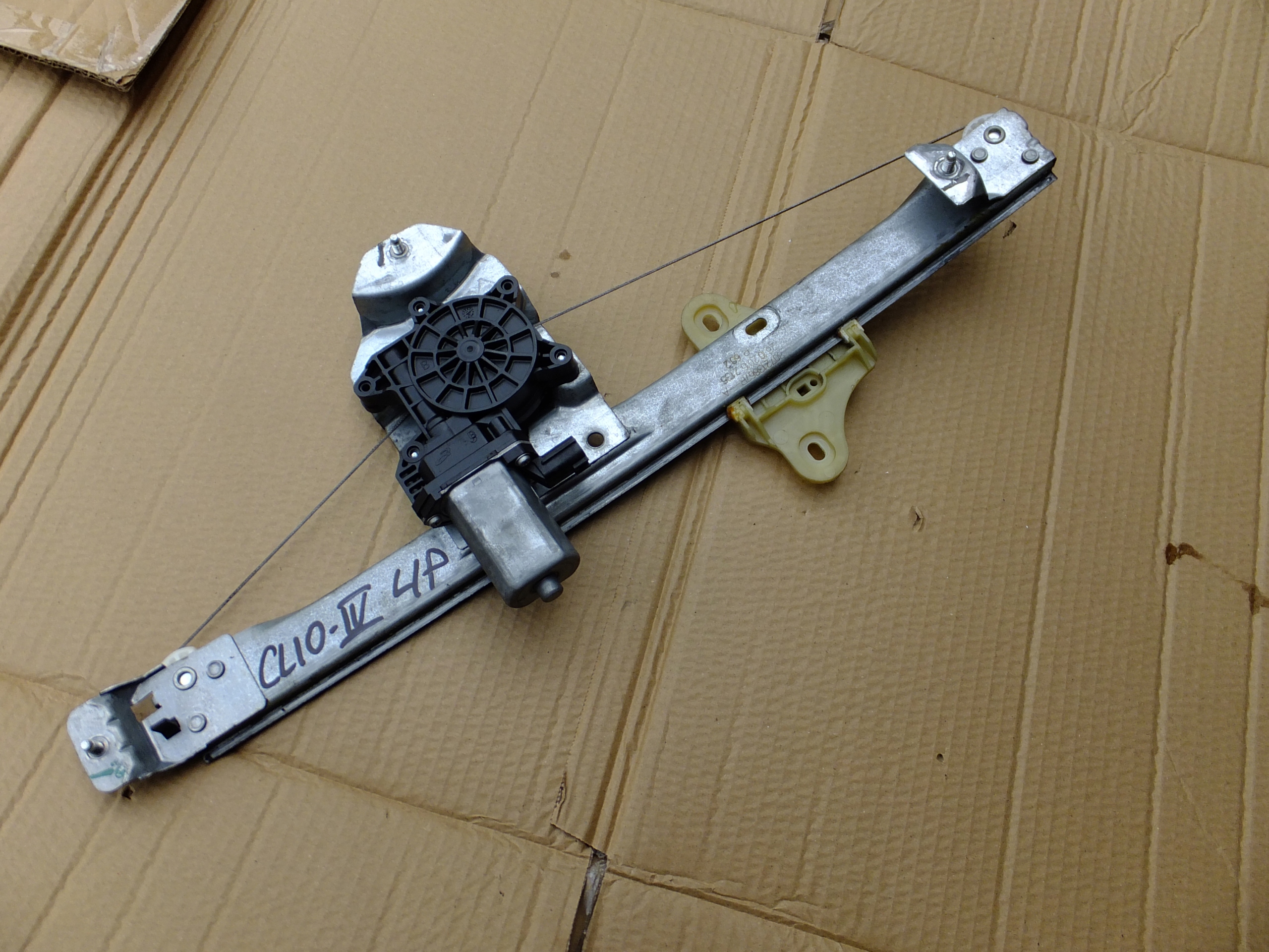 mini motor window regulator left front renault clio IV 807213867R