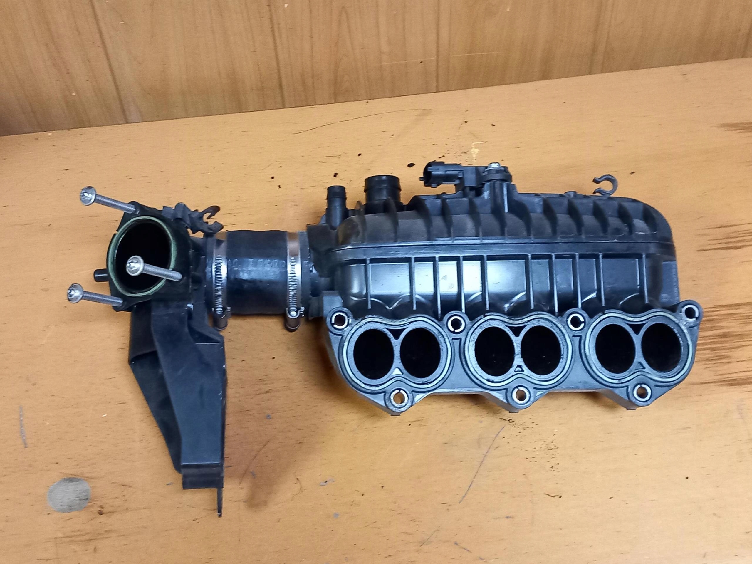 intake manifold FORD CONNECT MK2 1.0 ECOBOOST 1047092S01