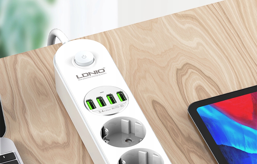 LDNIO LISTWA ZASILAJĄCA PRZEDŁUŻACZ 4 GNIAZDAMI AC 4 PORTY USB Z KABLEM 2M Kolor biały
