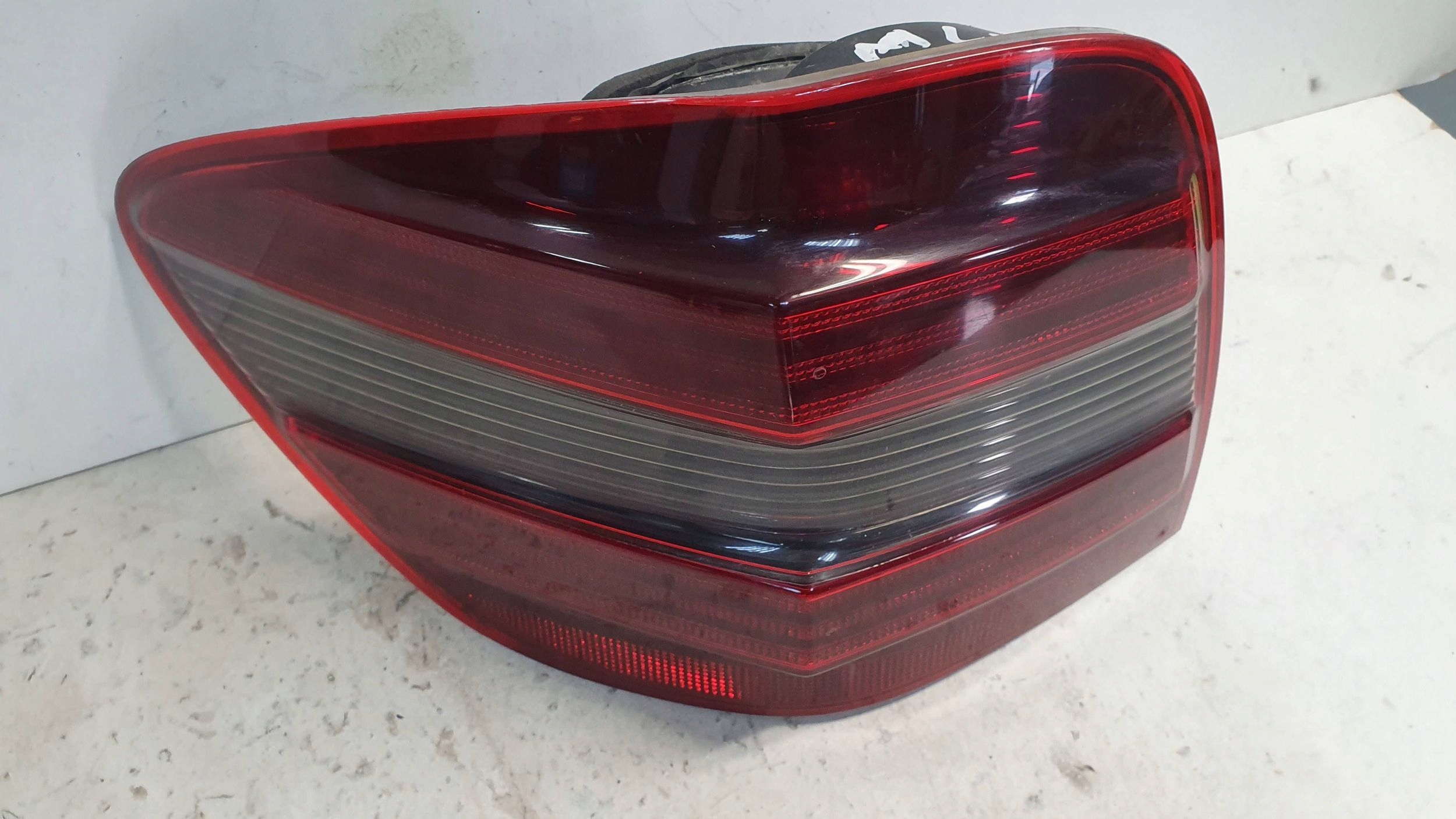 light rear part left MERCEDES ML W164 05