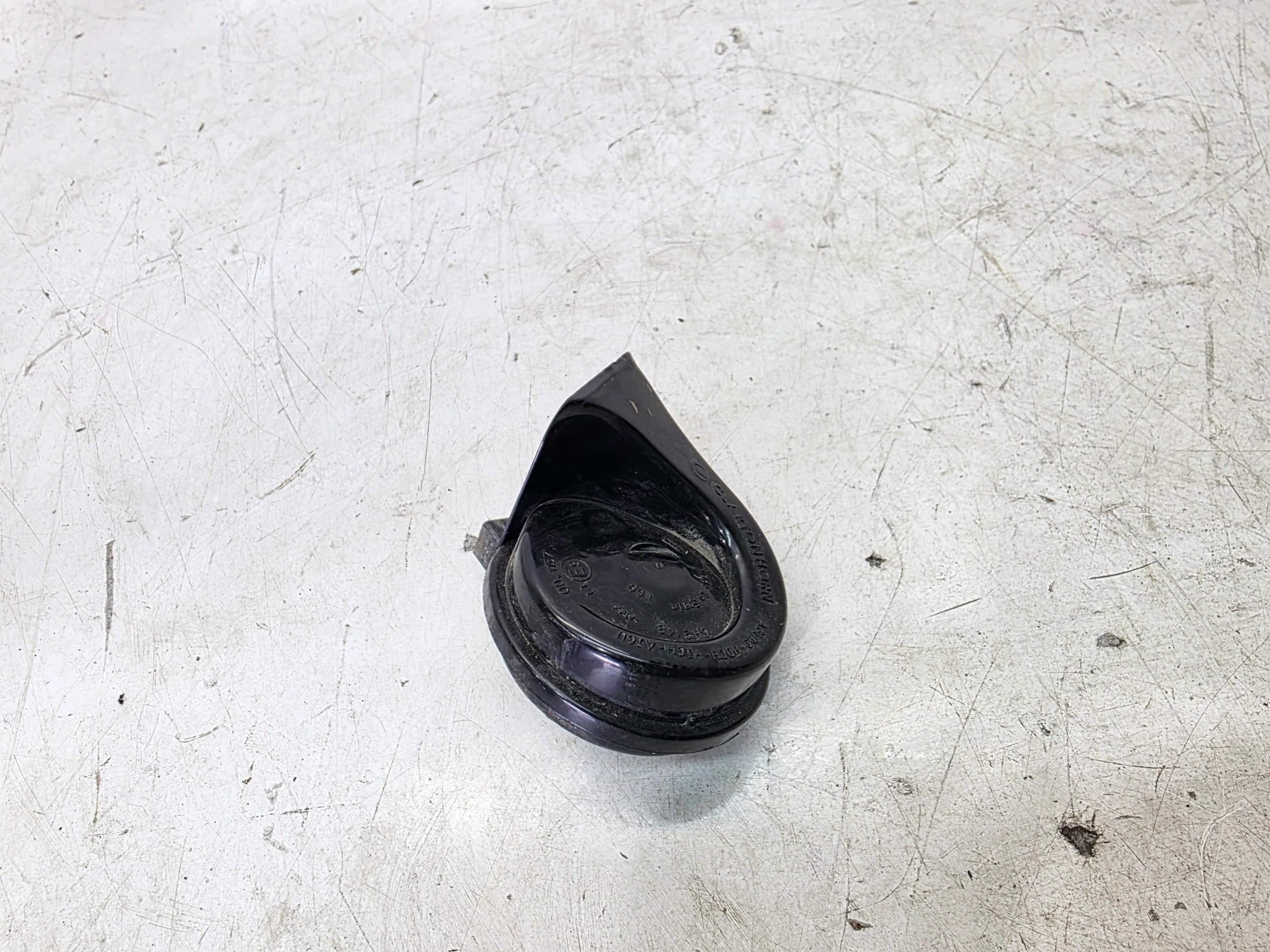KLAKSON SYGNAL LOW AUDI A6 C8 4K6951210