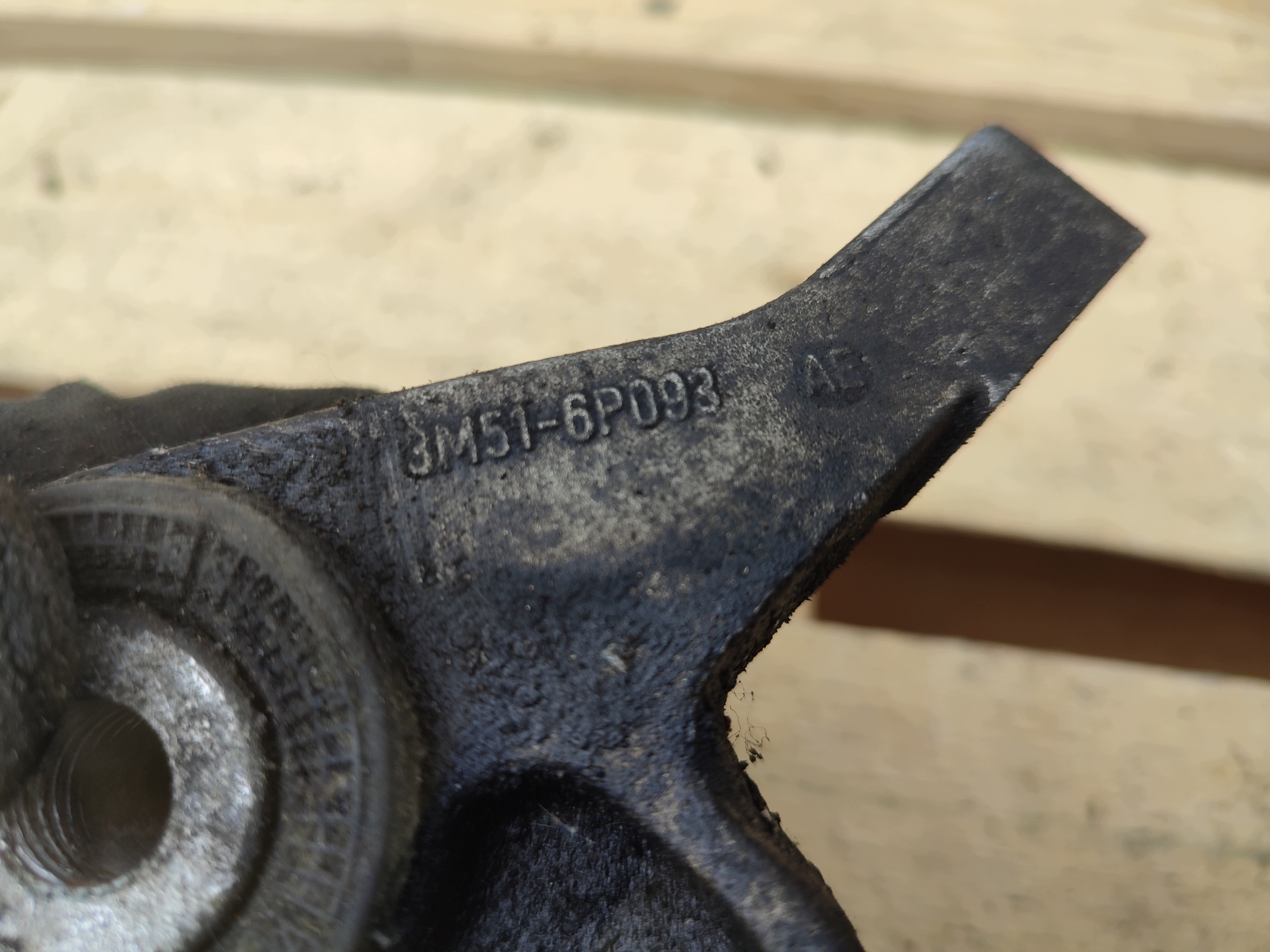 FORD FOCUS MK2 1.6 TDC engine mount holder 3M51-6P093