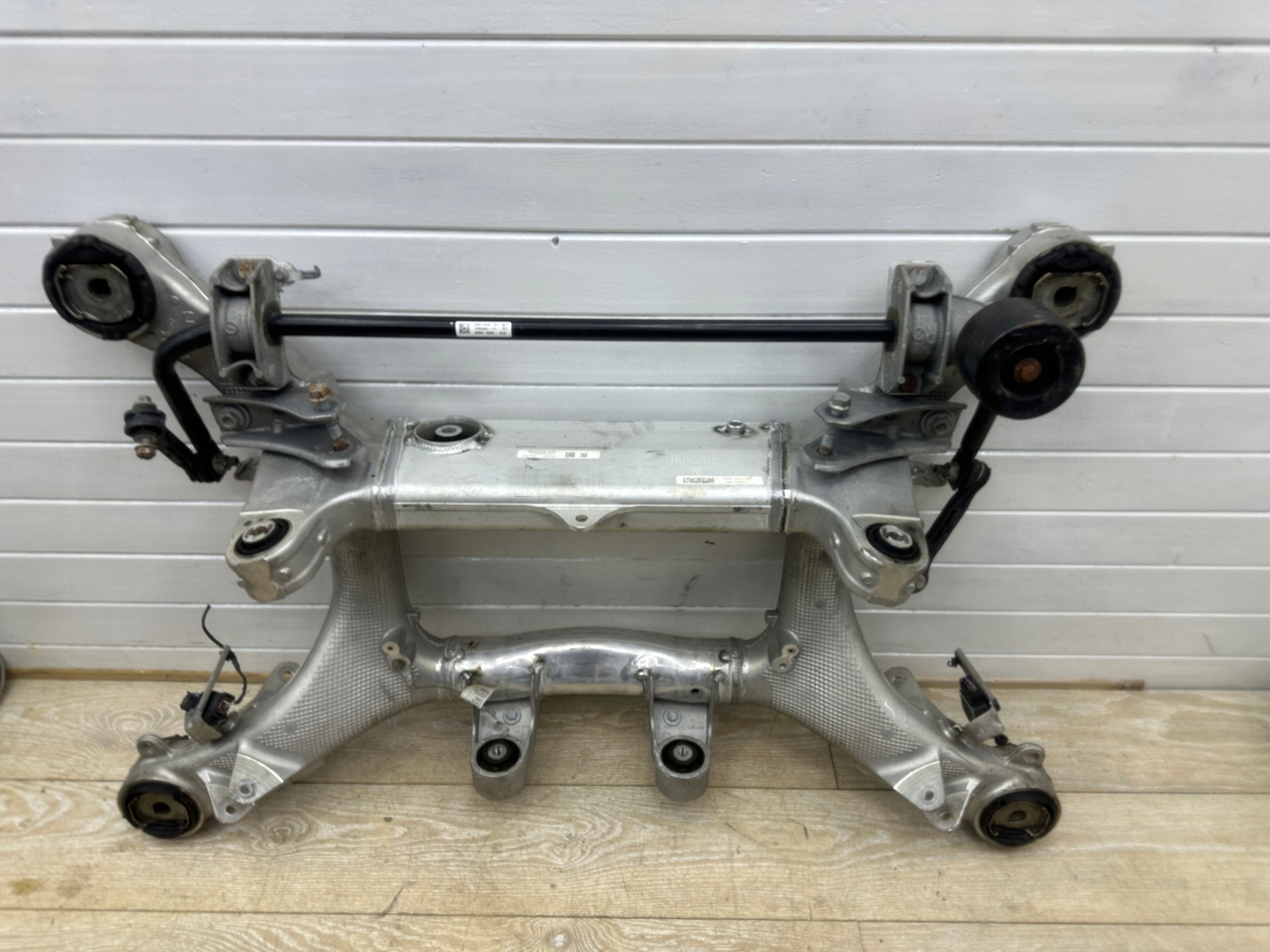 BMW 7 G11 G12 subframe axle beam rear part 6896422