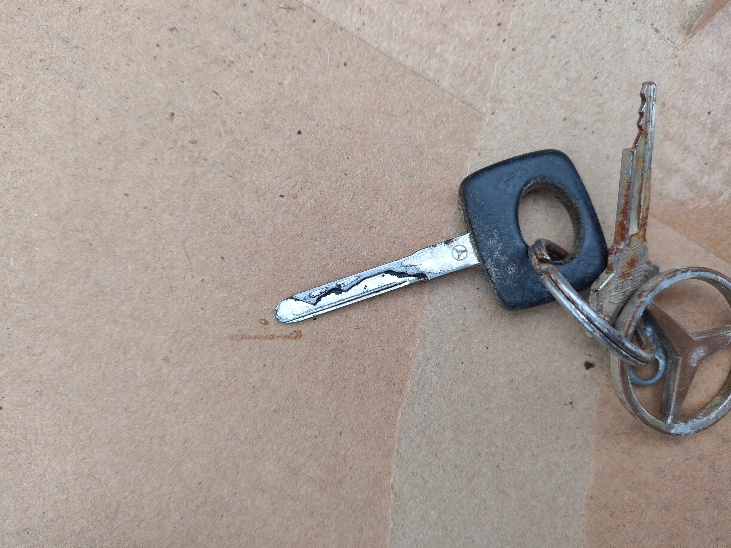 MERCEDES W124 W201 190 ignition key DO petrol MANUAL 8 vertical