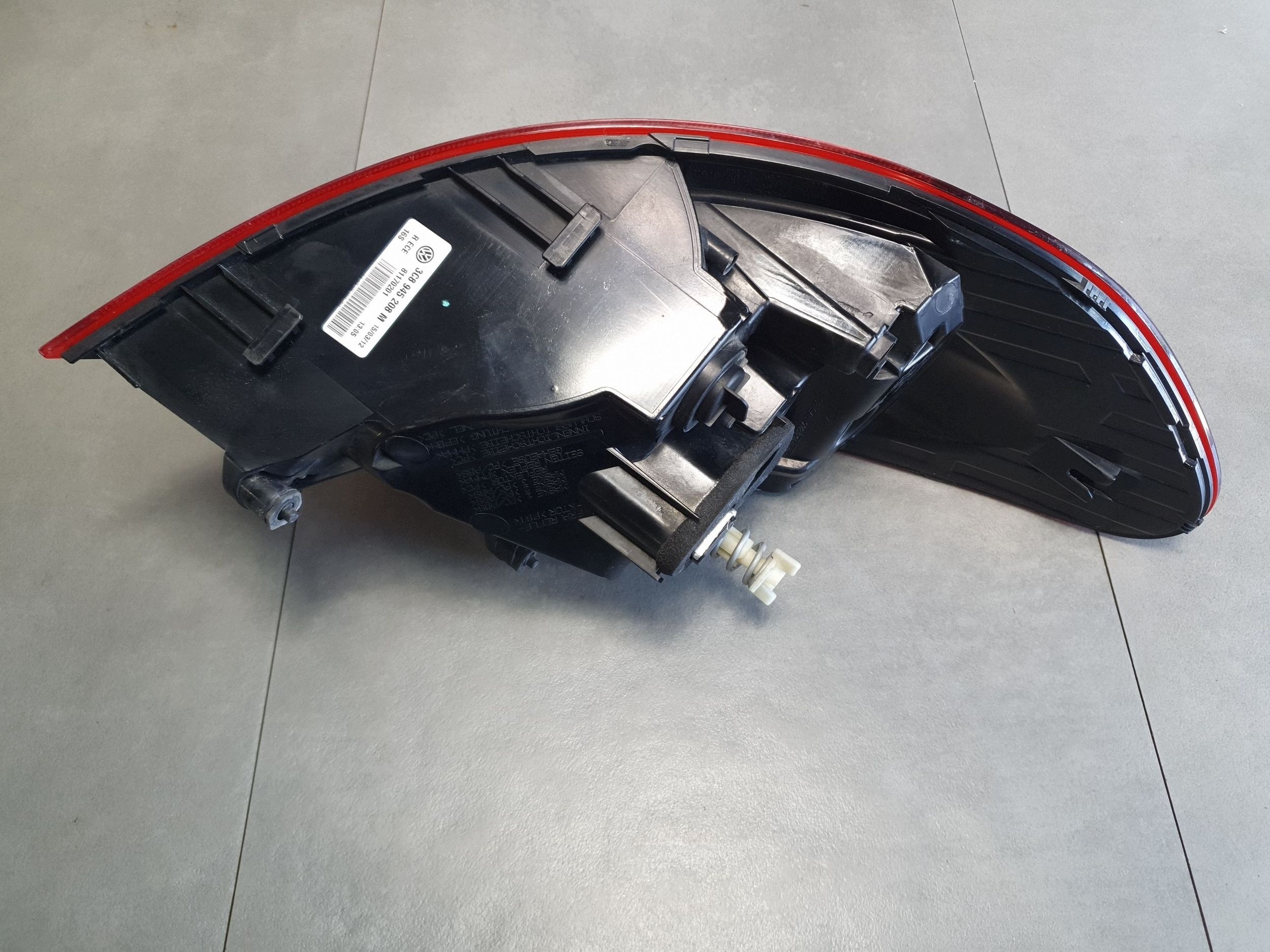 Volkswagen PASSAT CC light right rear part rear 3C8945208M