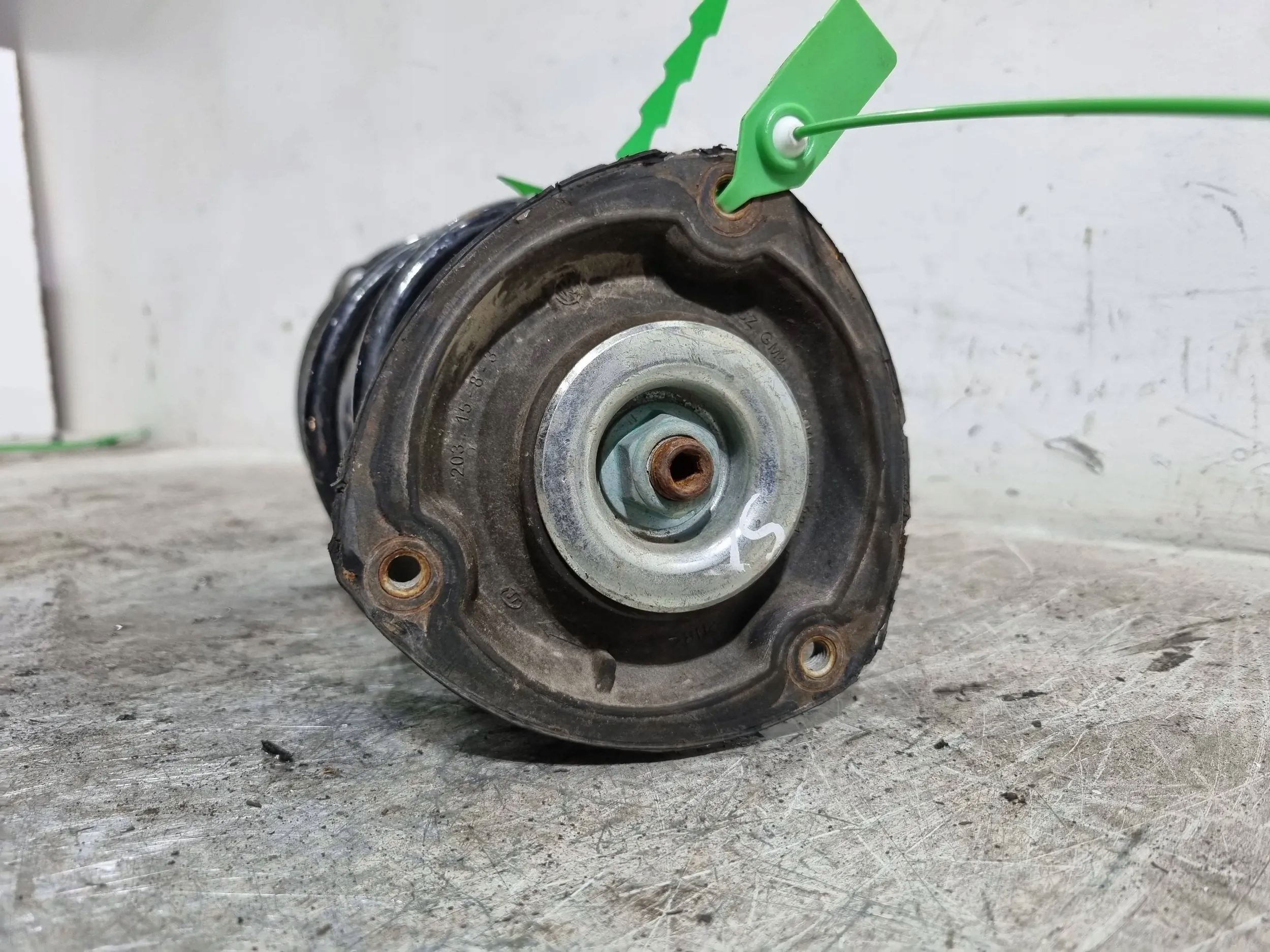 shock absorber right front 2Q0413031DC SKODA SCALA AUDI A1 II 82A 1.0 TSI