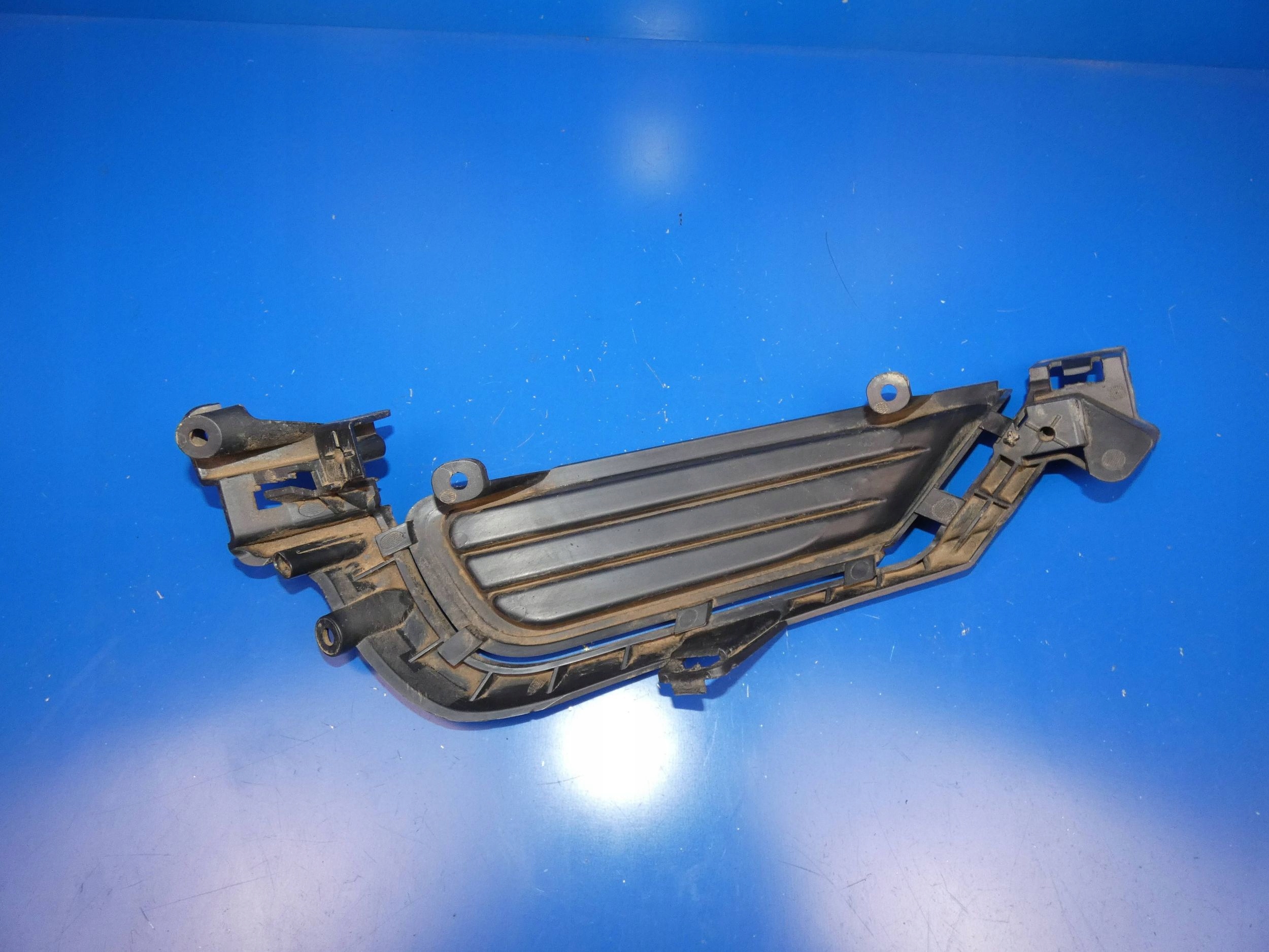 VOLVO XC90 II grid of a bumper left front front