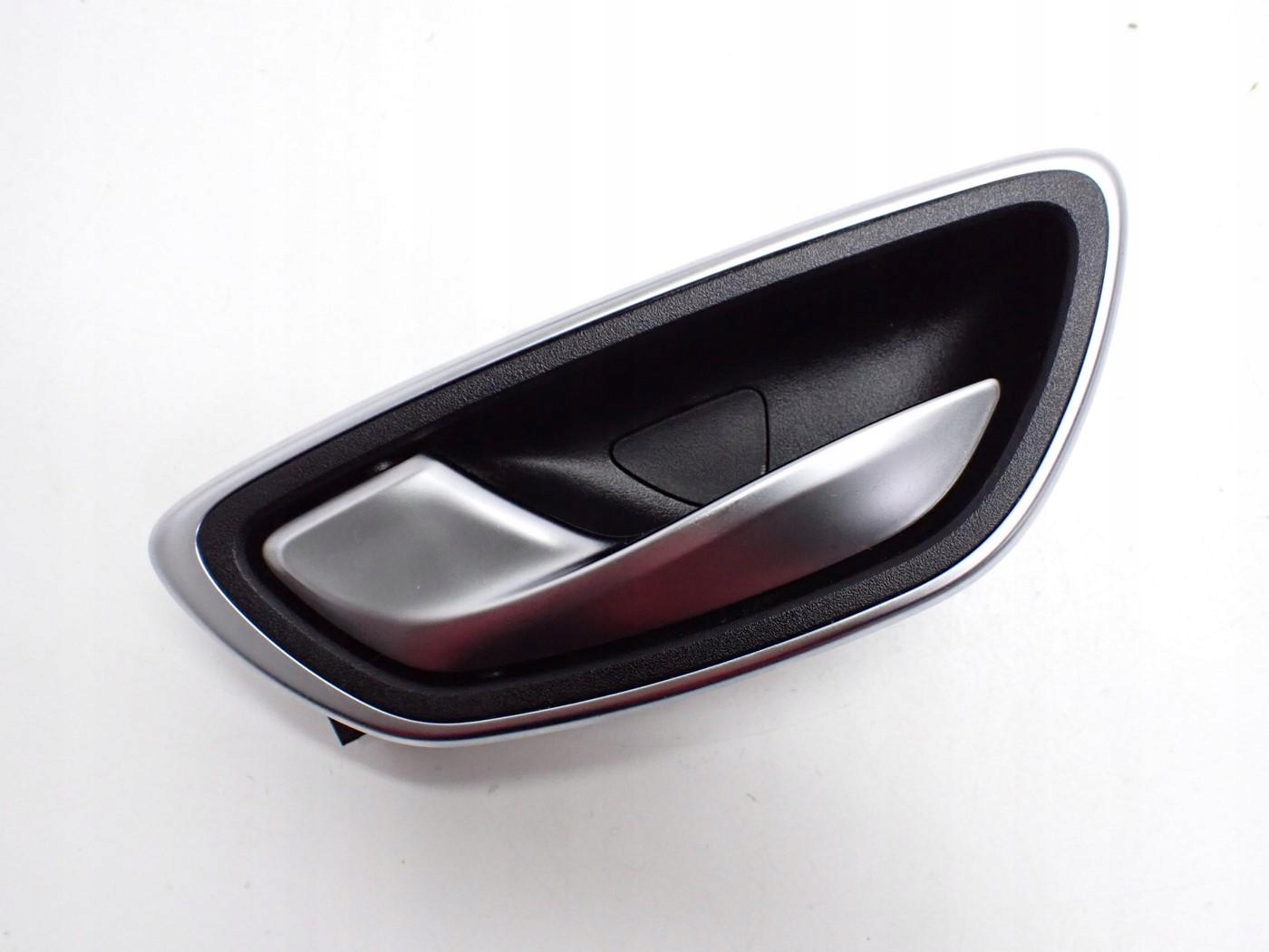 ручка двери передний левый европа 806713722R renault TALISMAN 16R