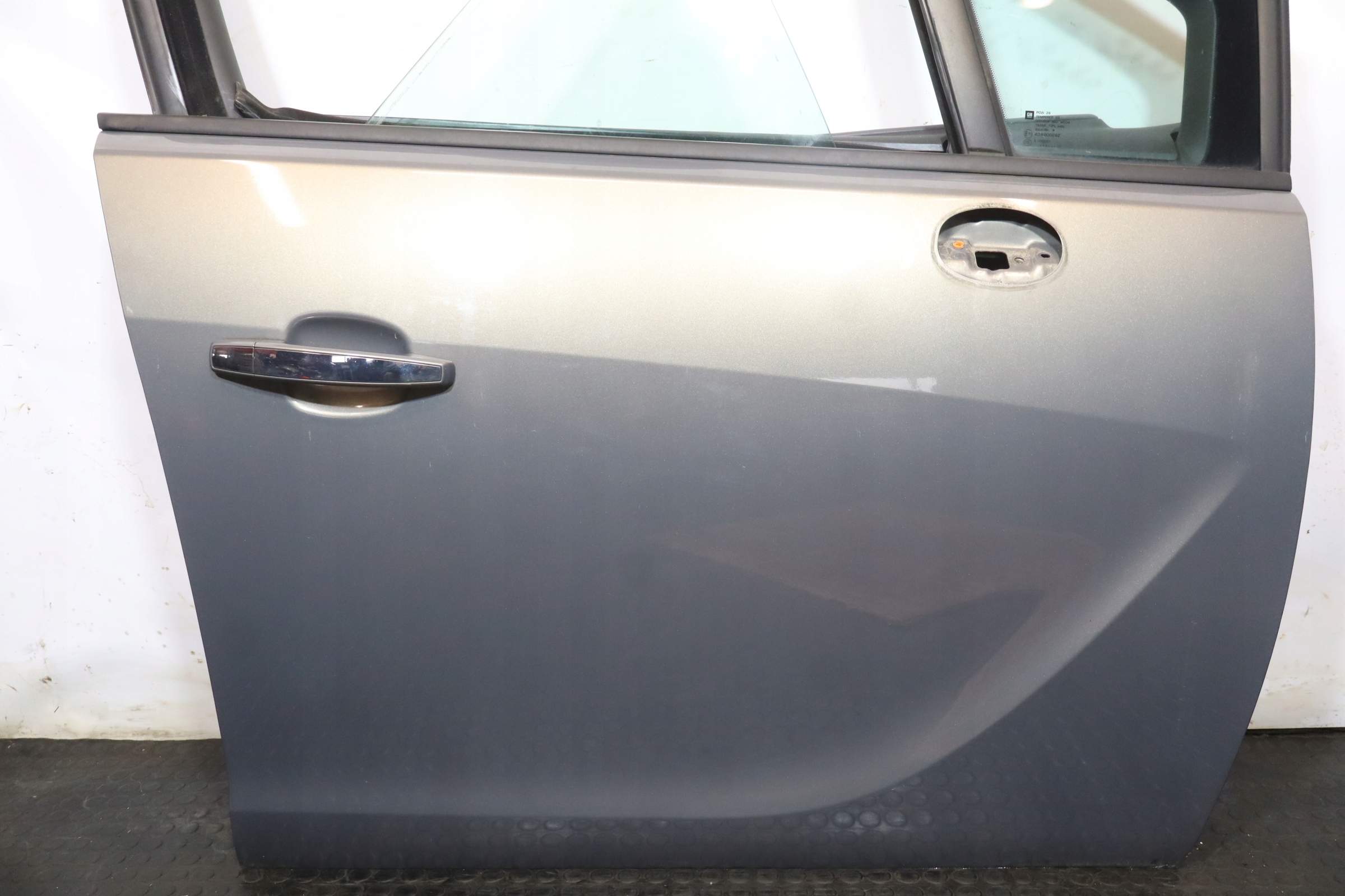 DRZWI PRAWY PRZÓD OPEL MERIVA B Z40W Typ samochodu Samochody osobowe