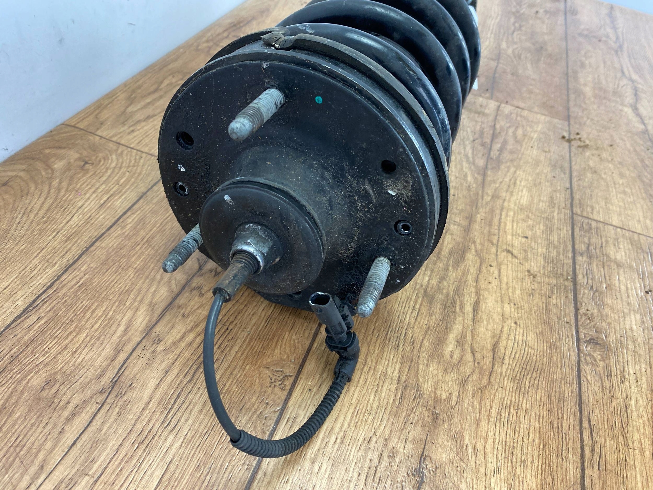 shock absorber front McPherson mcperson Cadillac Escalade IV 2015+