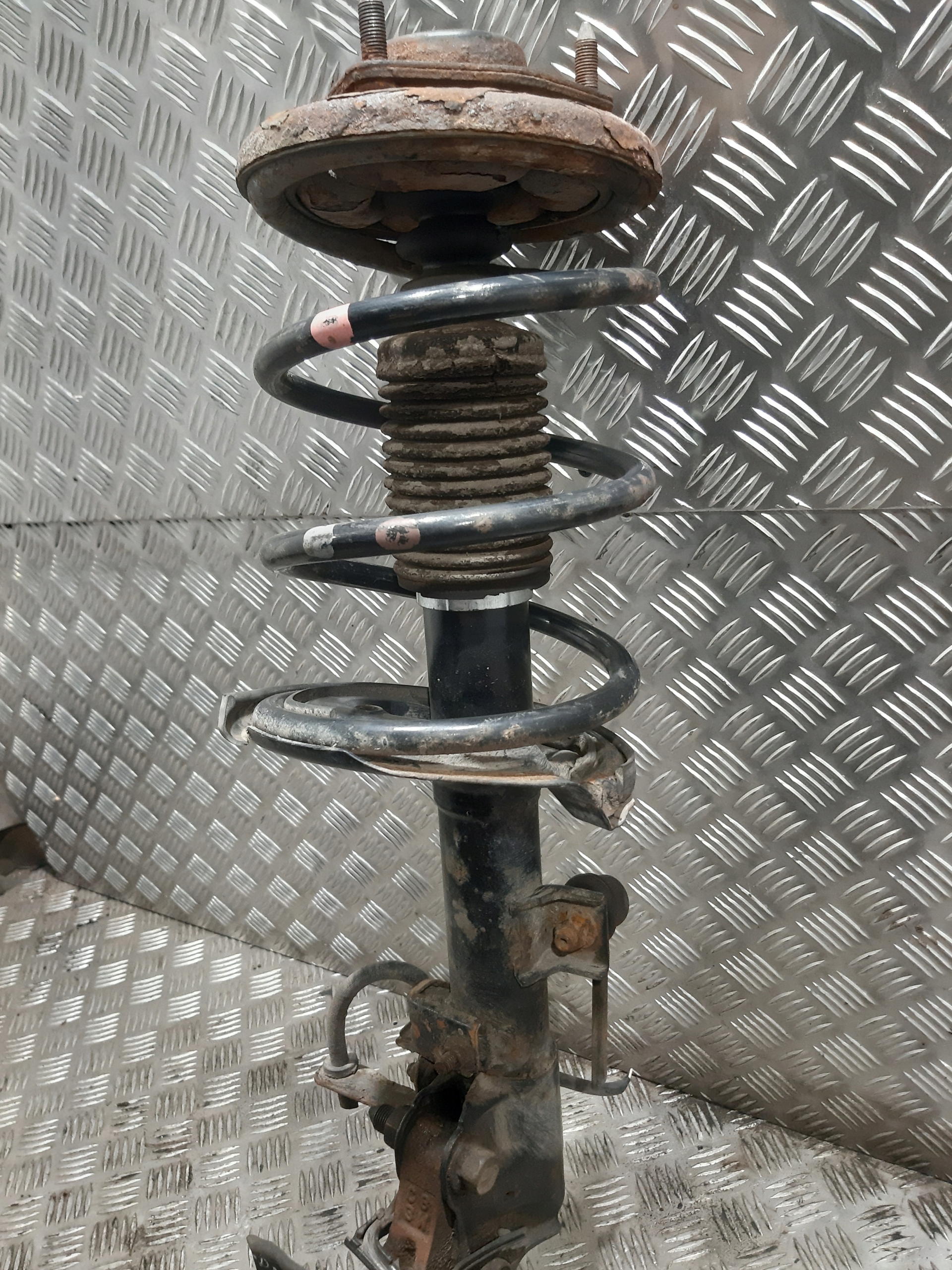 mcpherson swing shock absorber left front MITSUBISHI LANCER VIII 2.0 DID