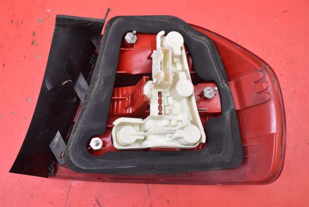 light left rear part rear 6937457 BMW E90 04-10