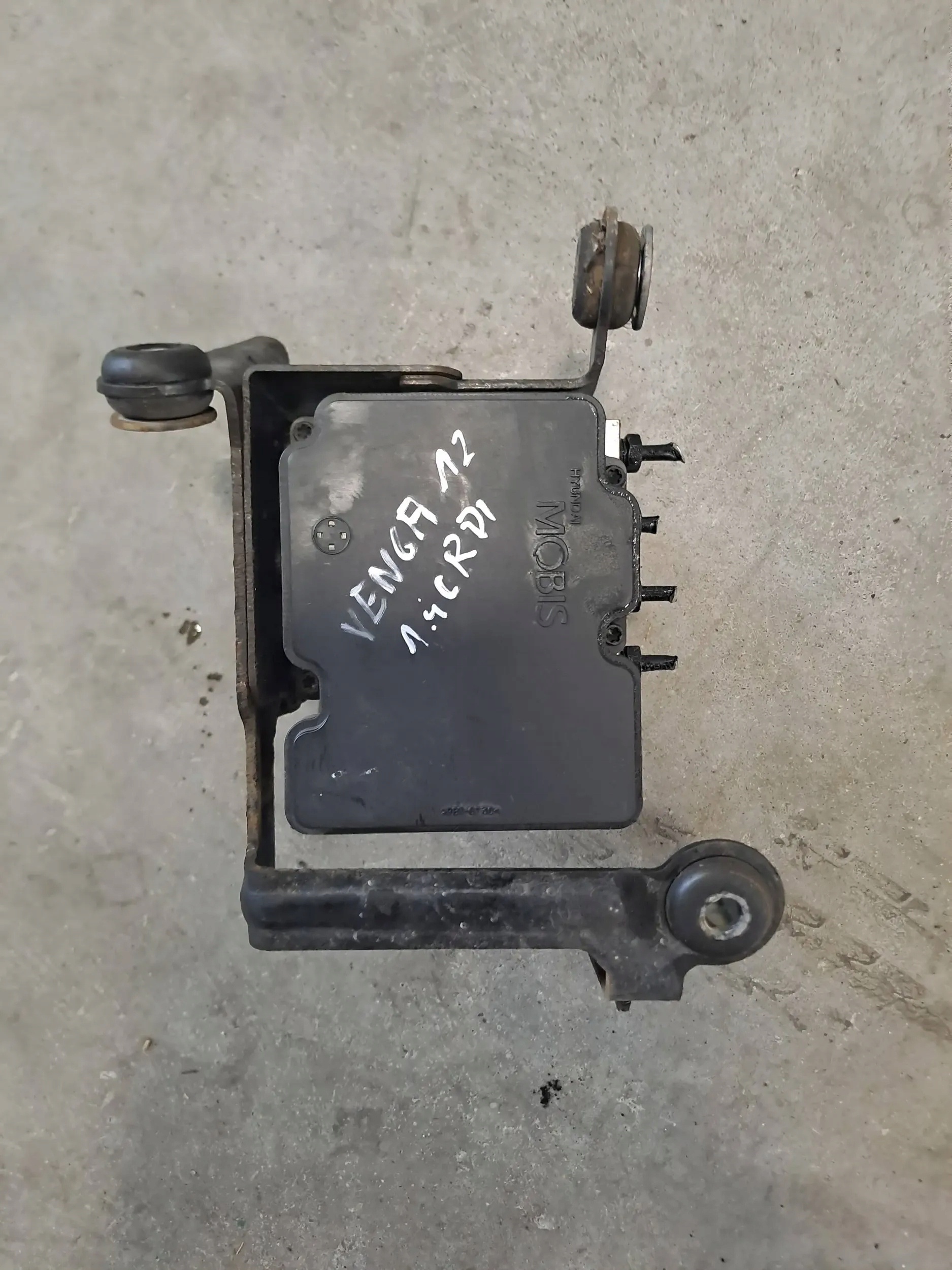 kia VENGA насос ABS 61589-45100