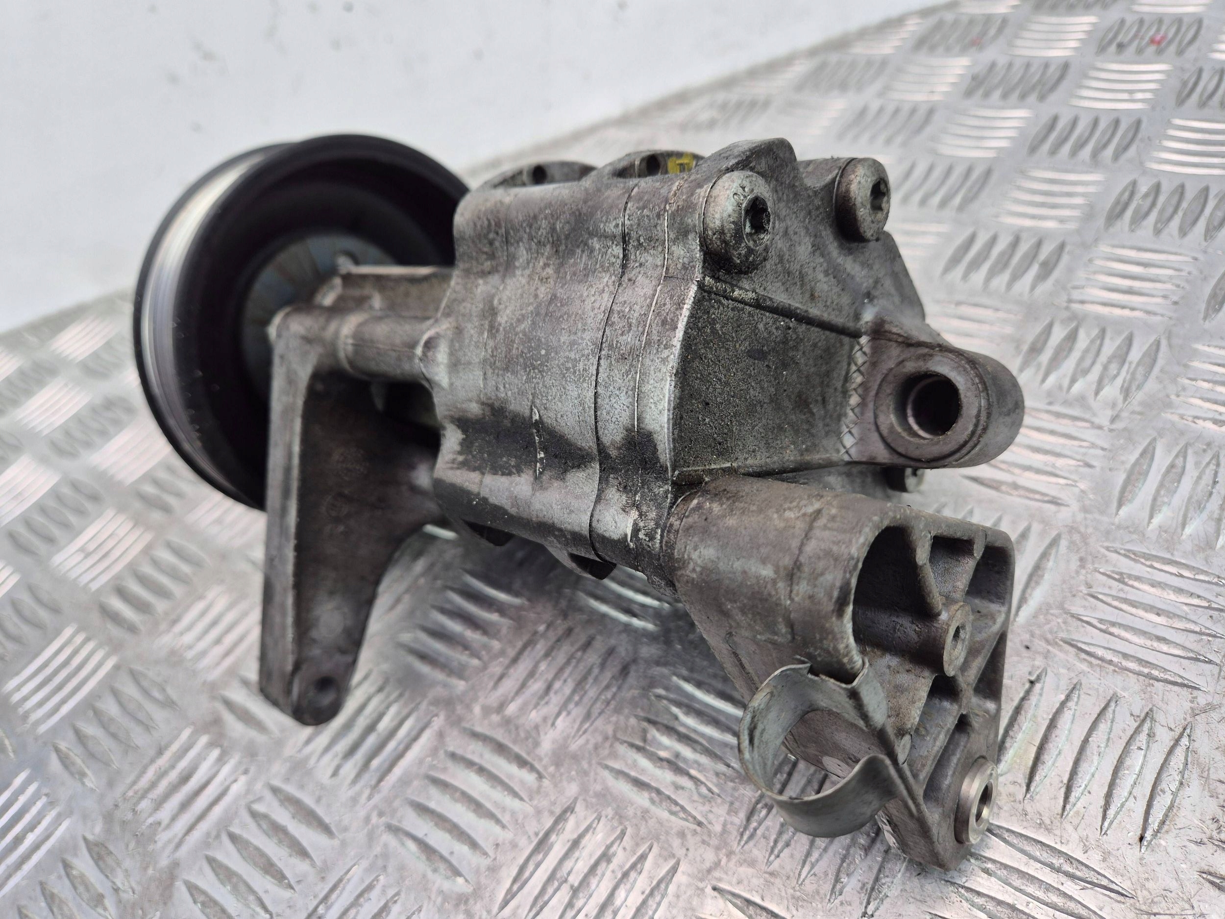 BMW X5 E70 xDrive 30d servo pump 679646203