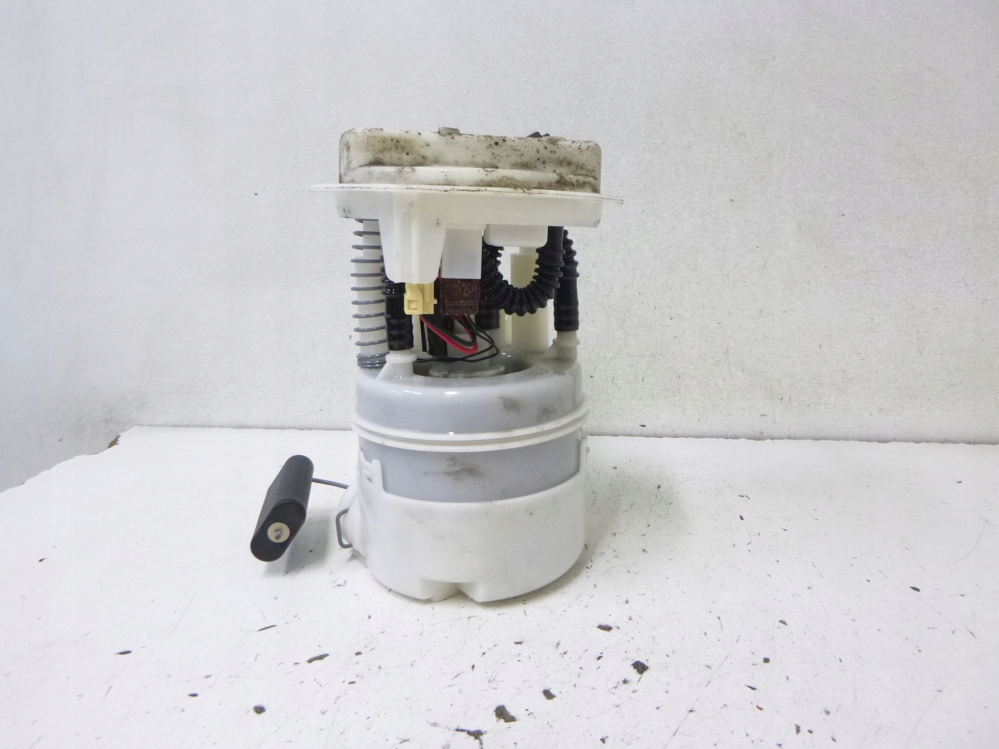 feed pump Dacia Logan 1.4 2004r 8200307403