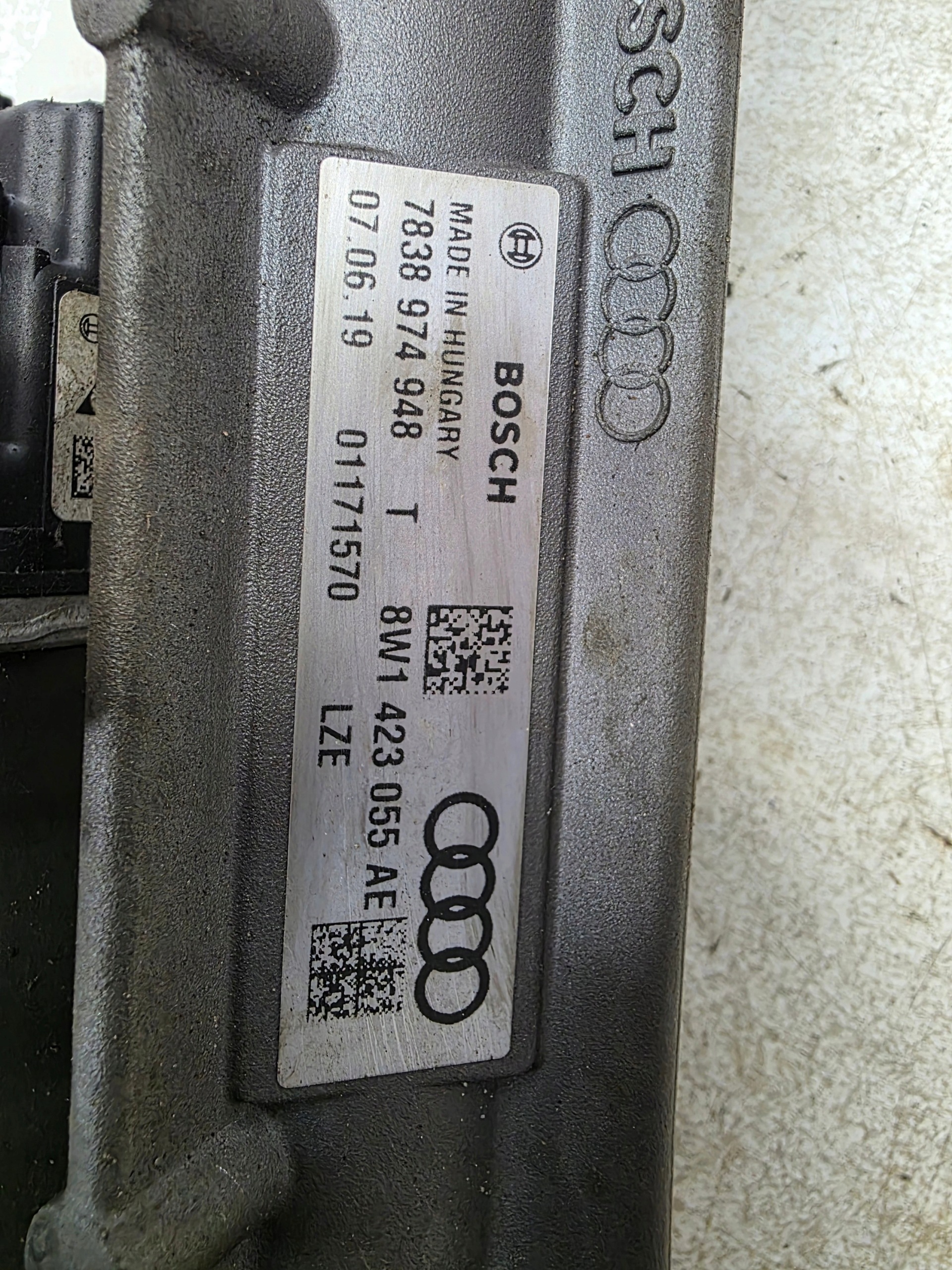 drag rod servo steering control AUDI A4 B9 A5 8W 8W1423055AE