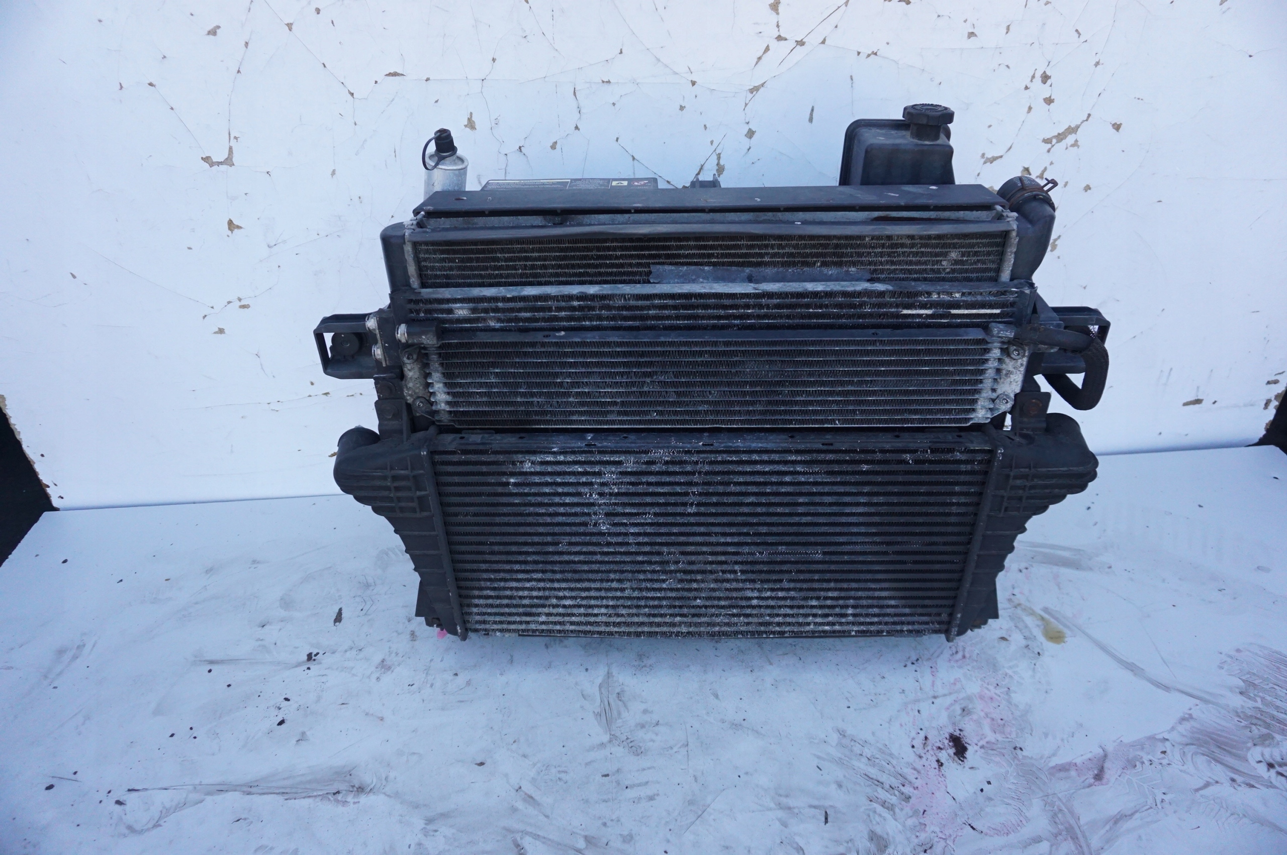 WZMOCNIENIE CHŁODNICE PAS GRAND CHEROKEE 3 3.0 CRD