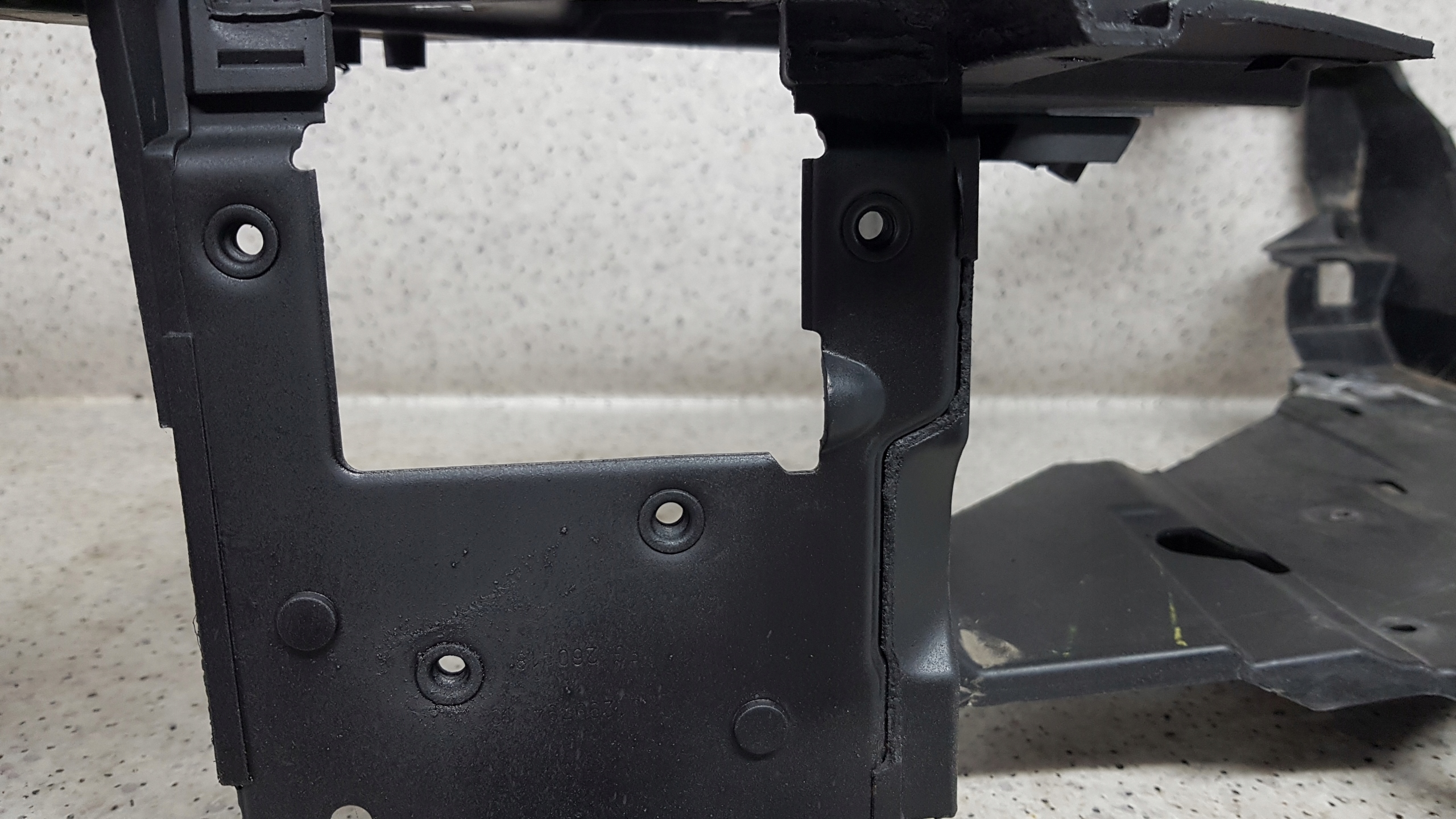 VOLVO V40 V 40 2012 - bar, wall front 9917