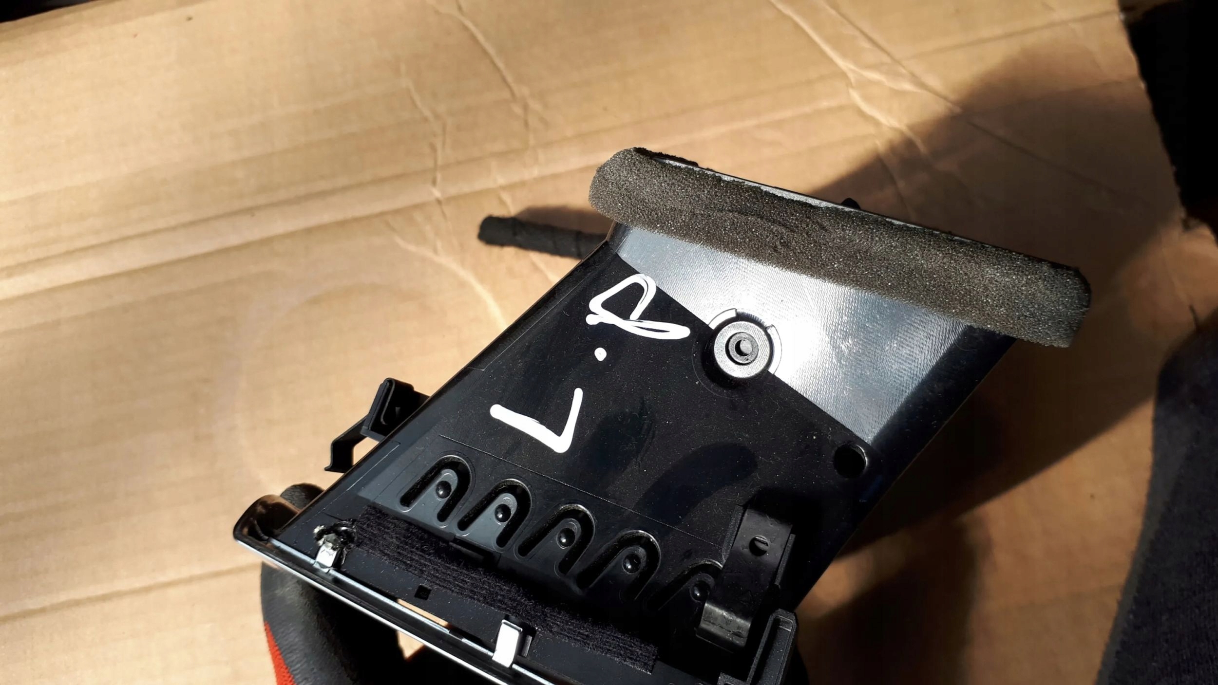 SQ5 8R Q5 LIFT grid air conditioning devices left 8R1820901