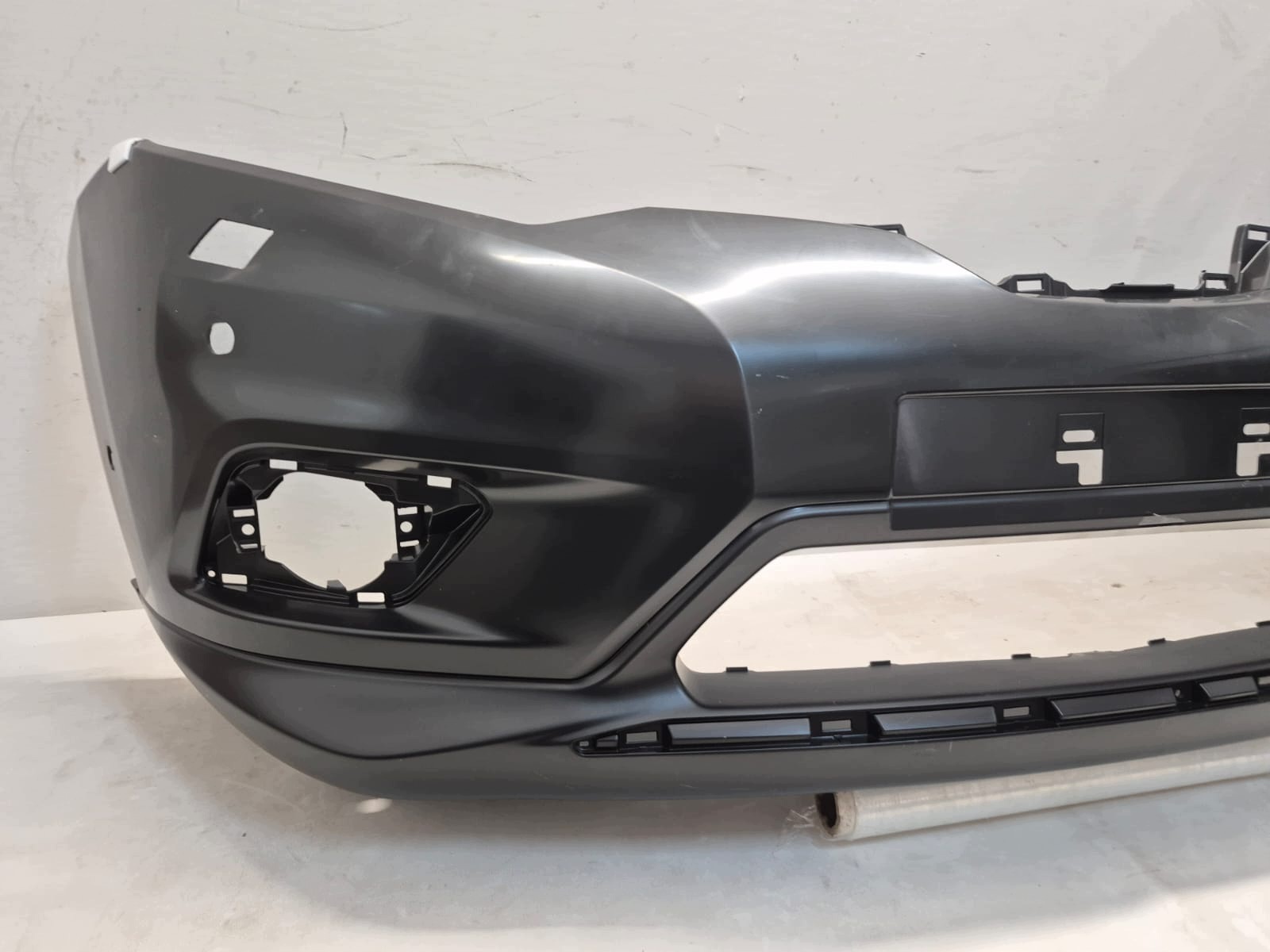 NISSAN X-TRAIL T32 14- bumper front front SPR PDC 620224CE0H