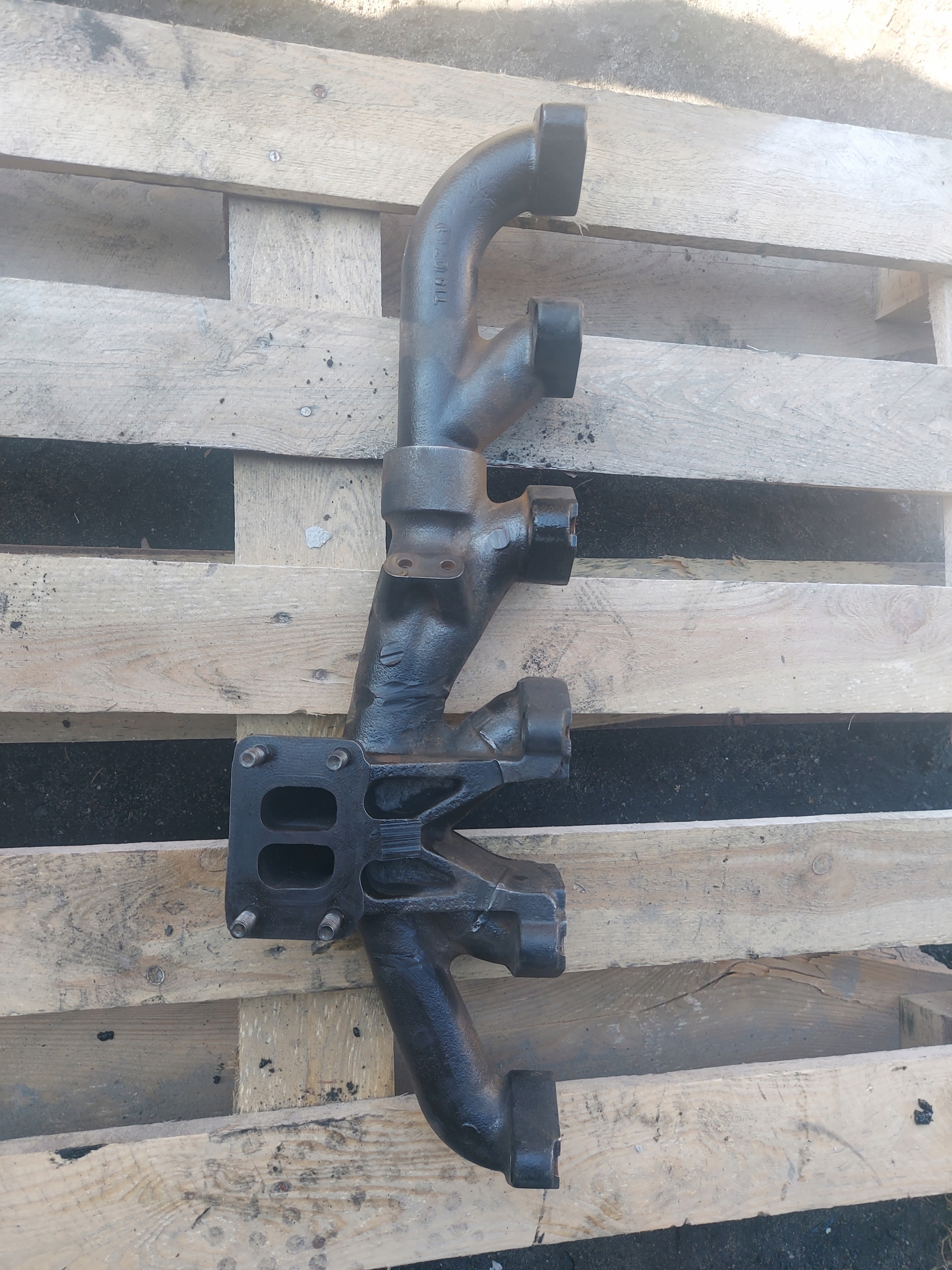 KOLEKTOR WYDECHOWY 5801677560 CASE MAXXUM 150 2022R