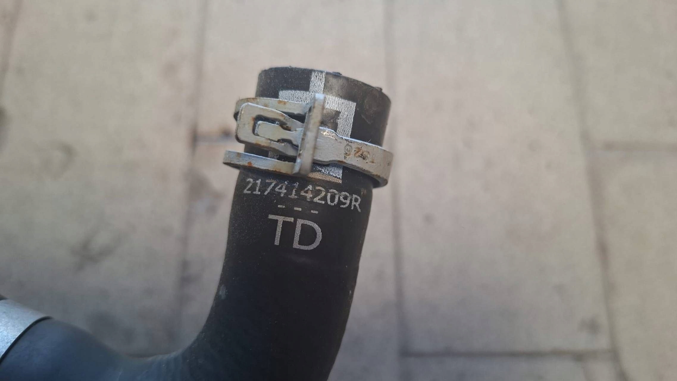 prijenos crijevo vode Renault Arkana 217414209R