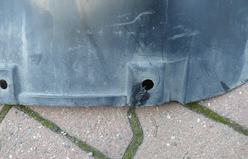 mudguard left front AUDI A8 D2 94-98r. 4D0821171DL