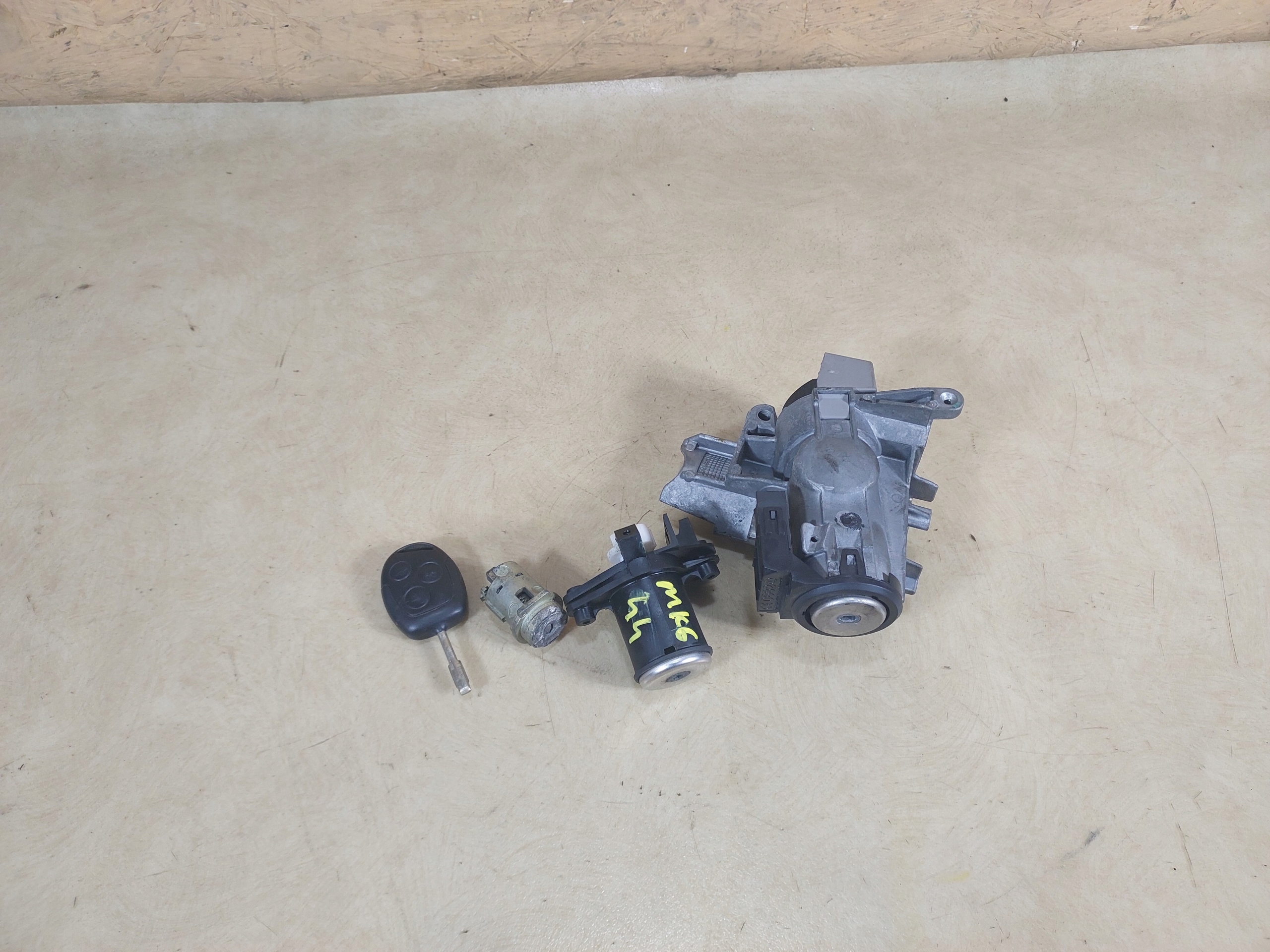 FIESTA MK6 КЛЮЧ ЗАЖИГАНИЯ