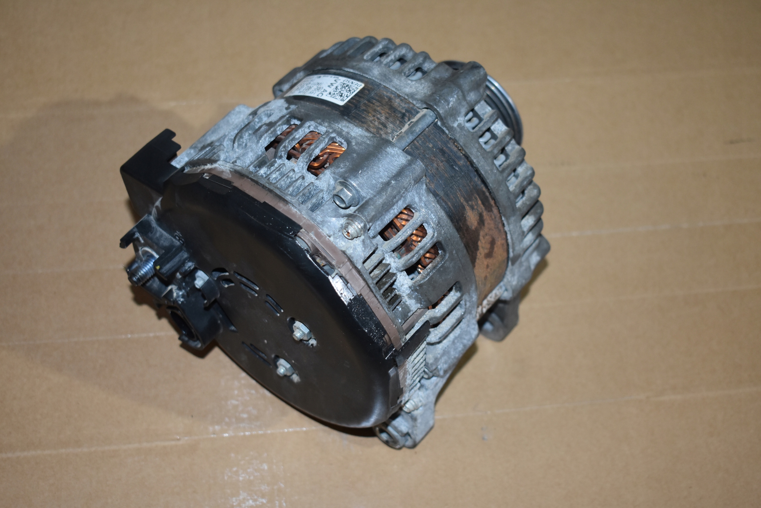 IDEALNY ALTERNATOR 210A DENSO PORSCHE CAYENNE 9Y 4.0 TFSI 1