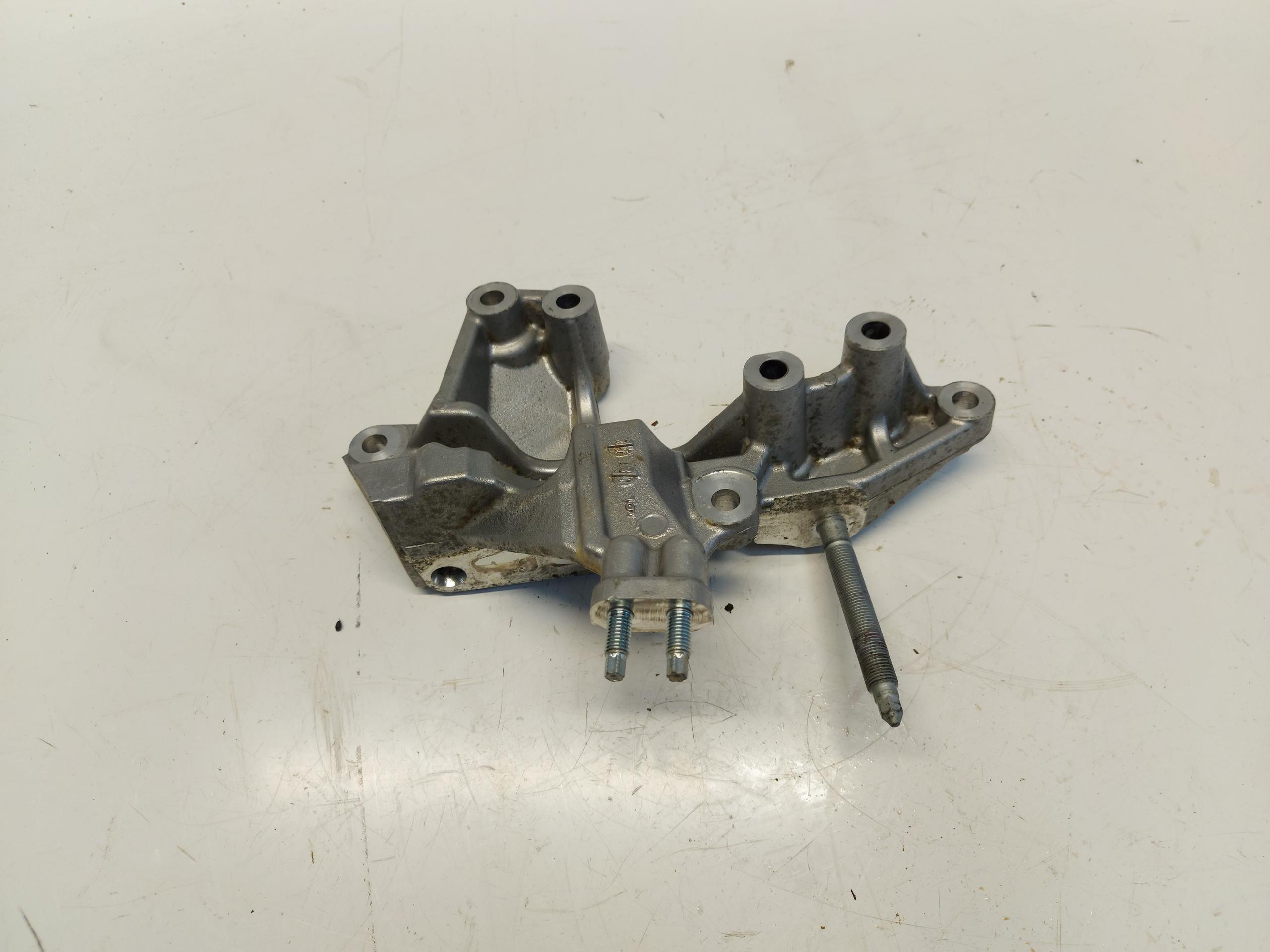 LEXUS RX450H IV engine mount airbag
