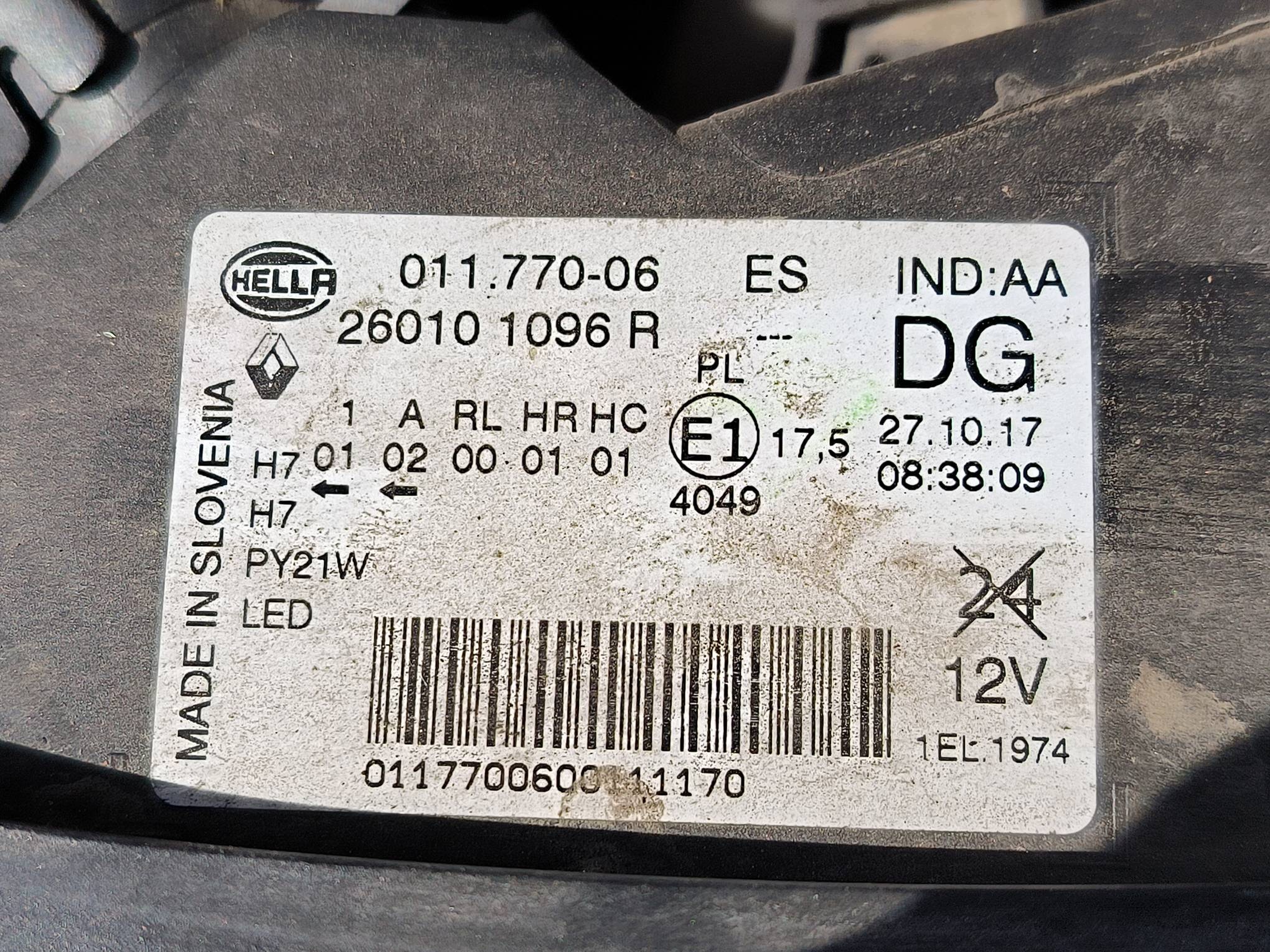 light right front 260101096R RENAULT KADJAR