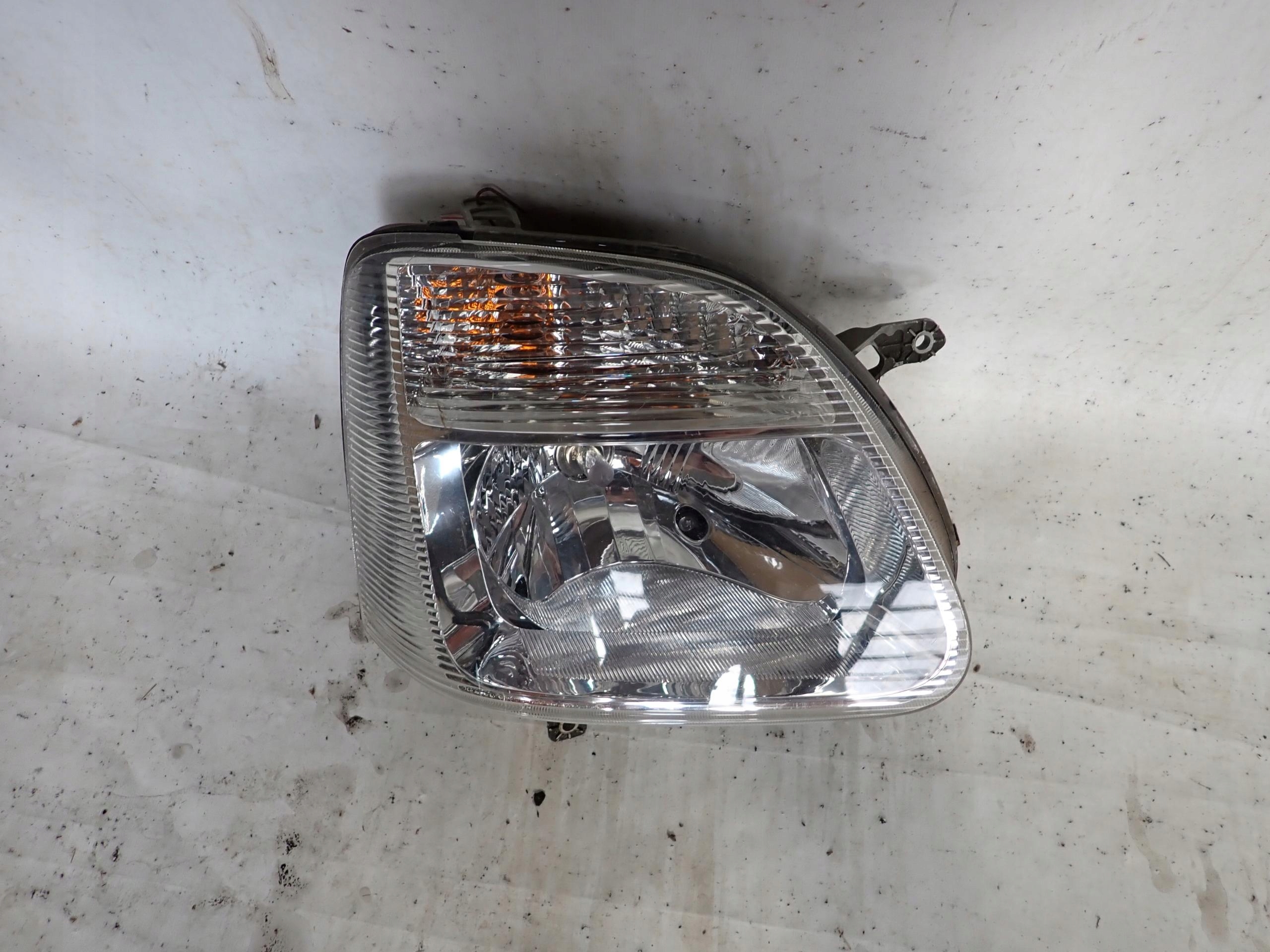OPEL AGILIA A light right front front 35100-84E00