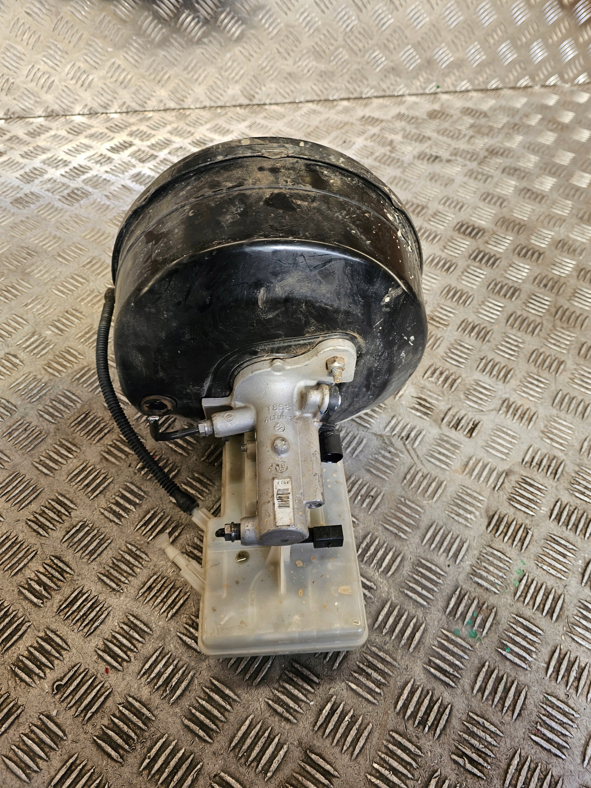 Servofreno MAN TGE VW CRAFTER 2N0612101